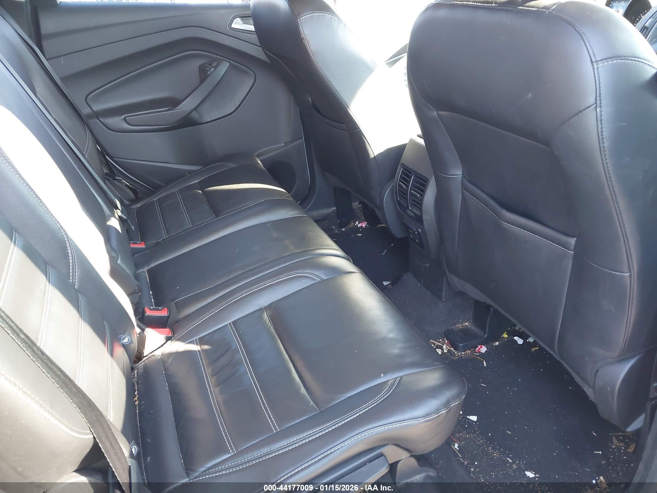 FORD ESCAPE image 8