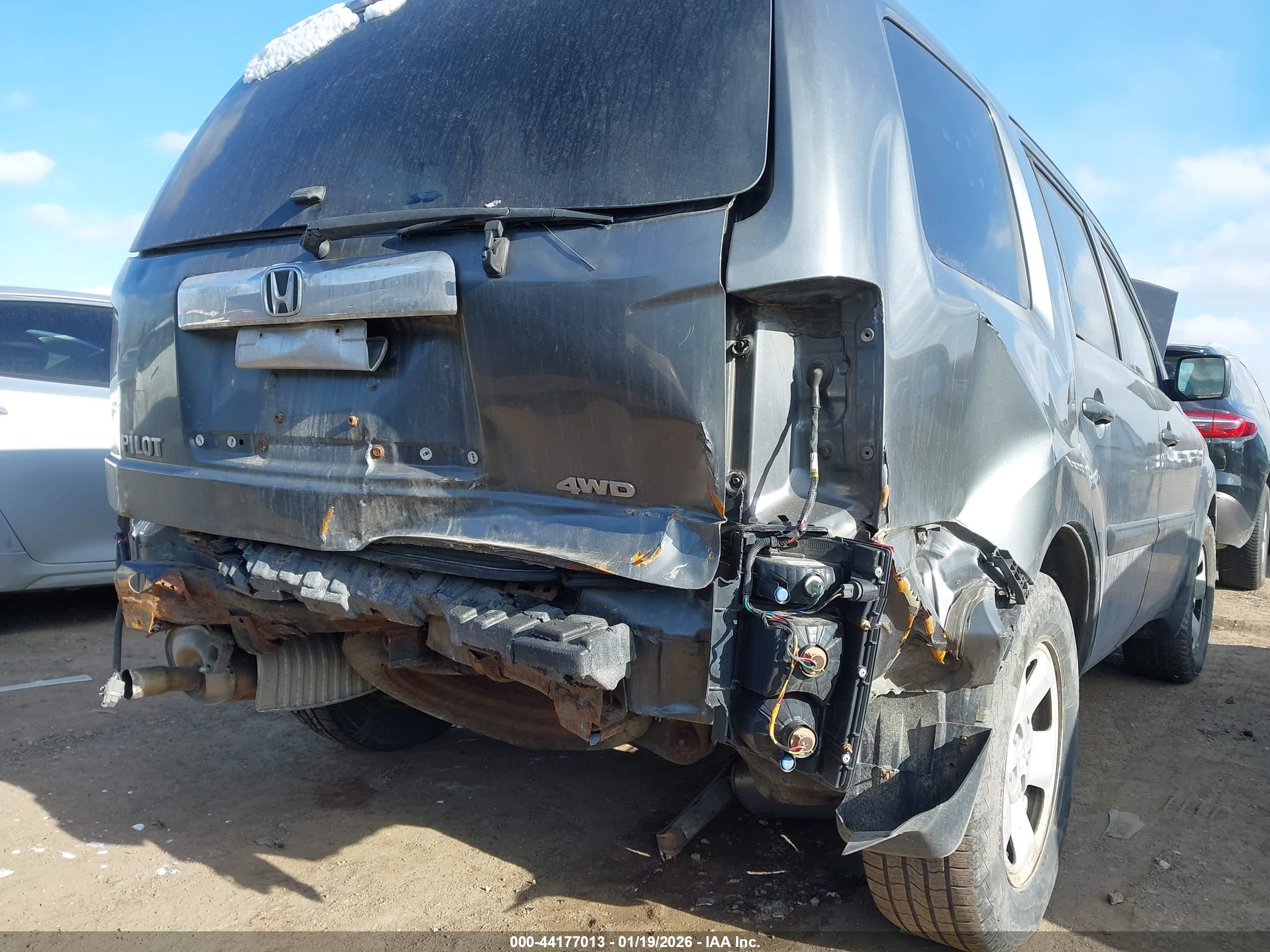 HONDA PILOT image 6