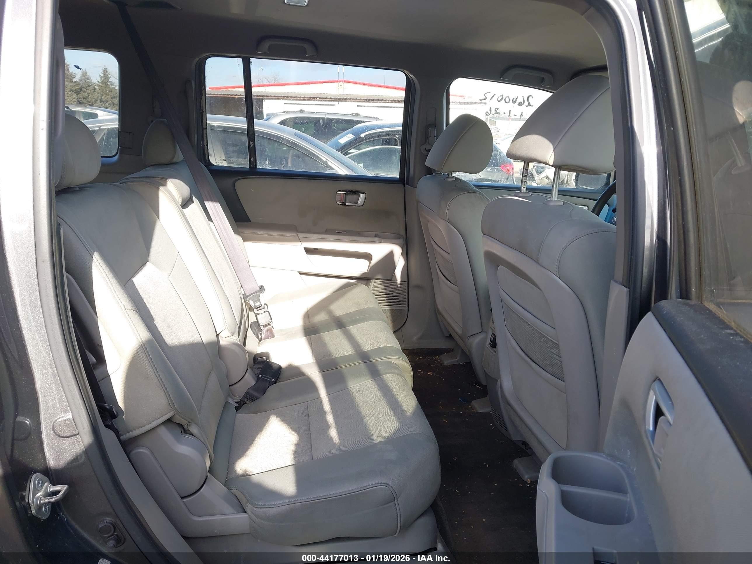 HONDA PILOT image 8