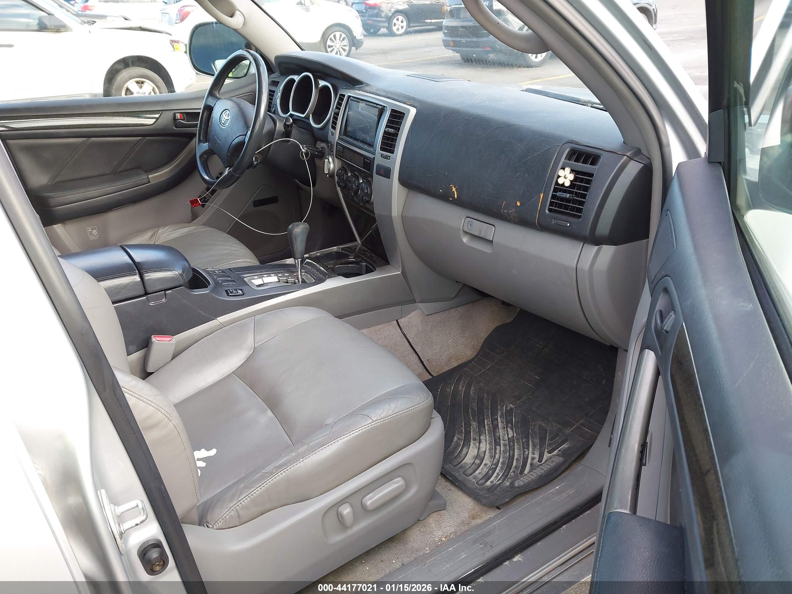 TOYOTA 4RUNNER image 5