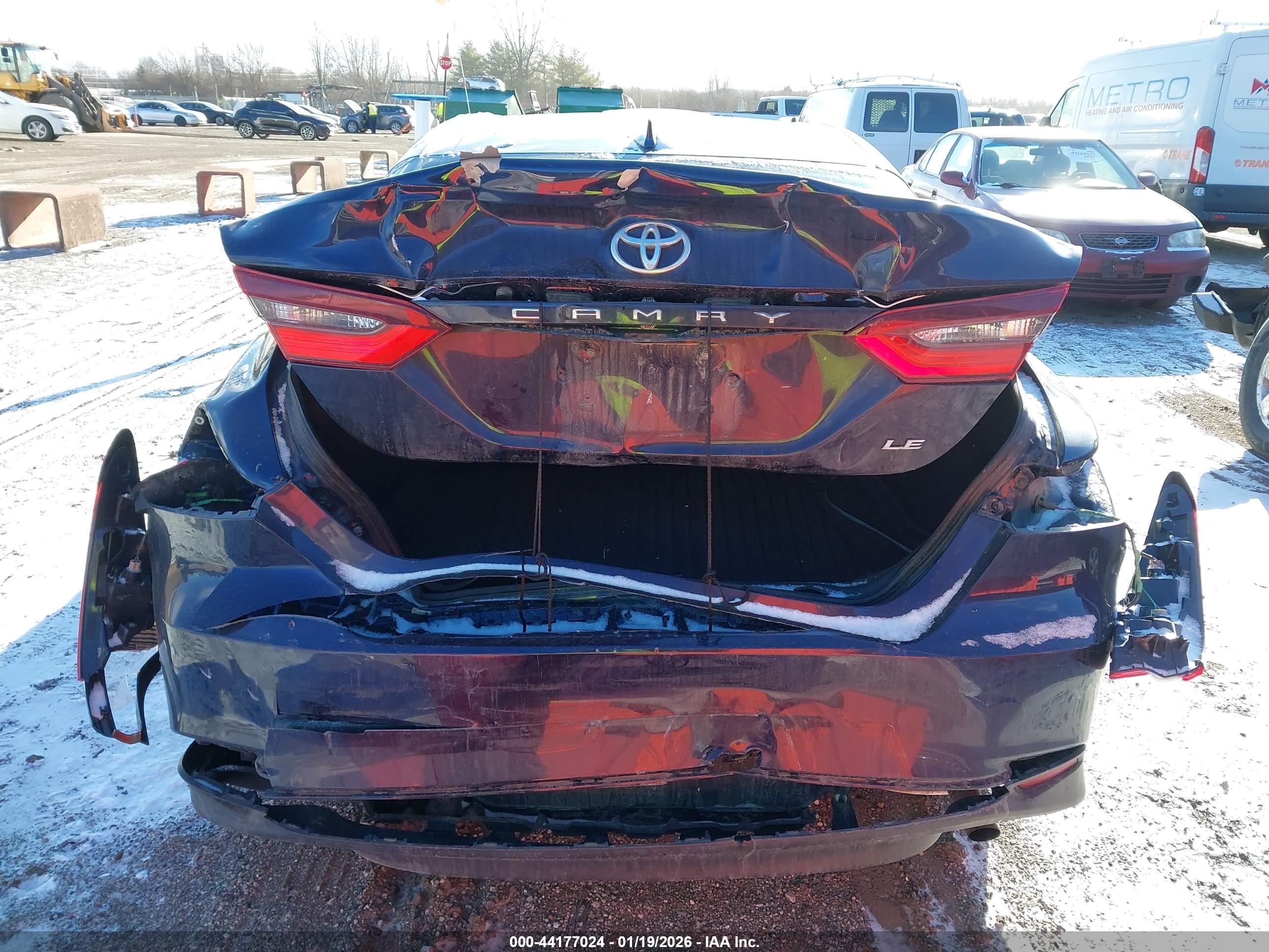TOYOTA CAMRY image 6