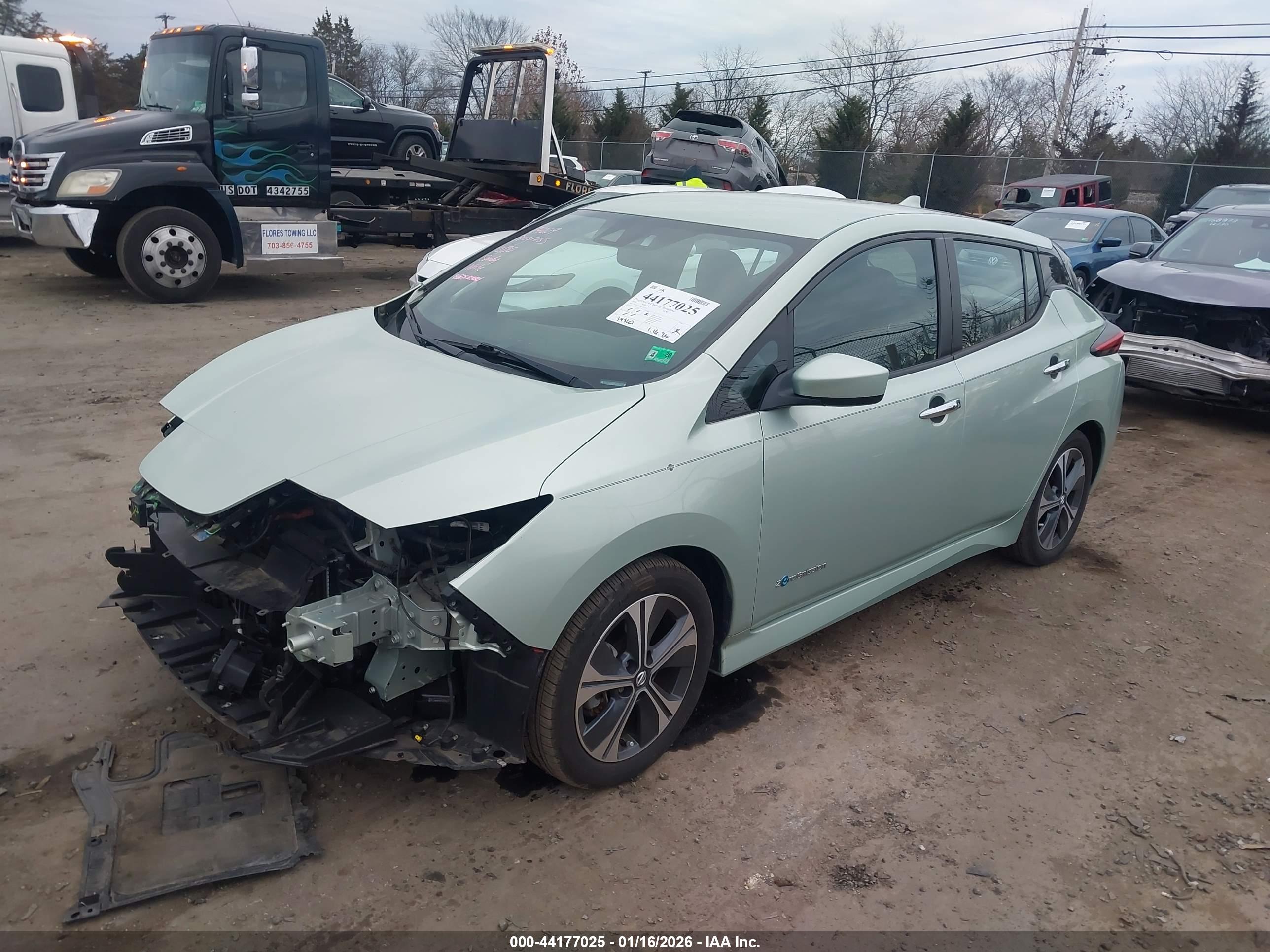 NISSAN LEAF image 2