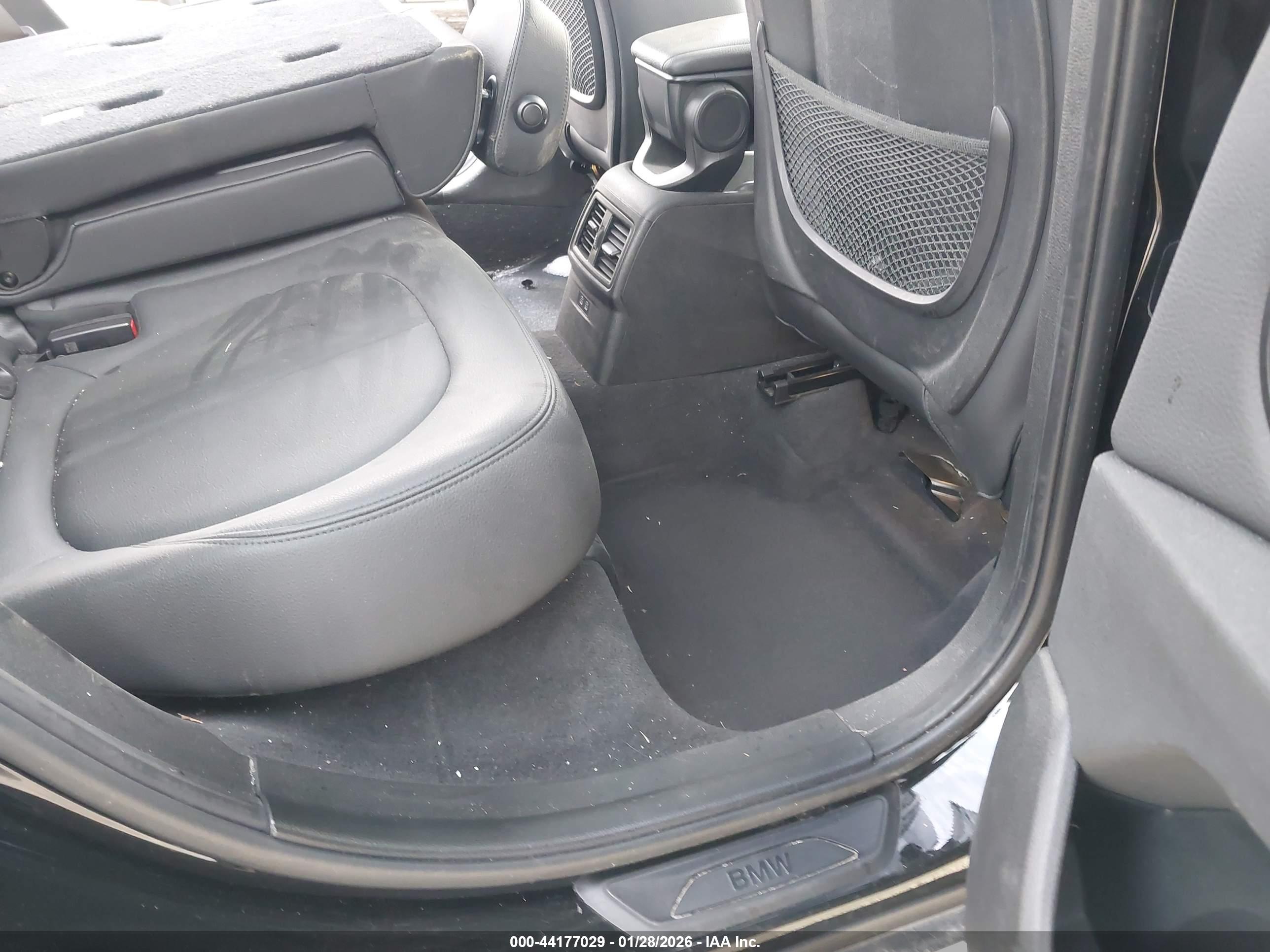 BMW X1 image 8
