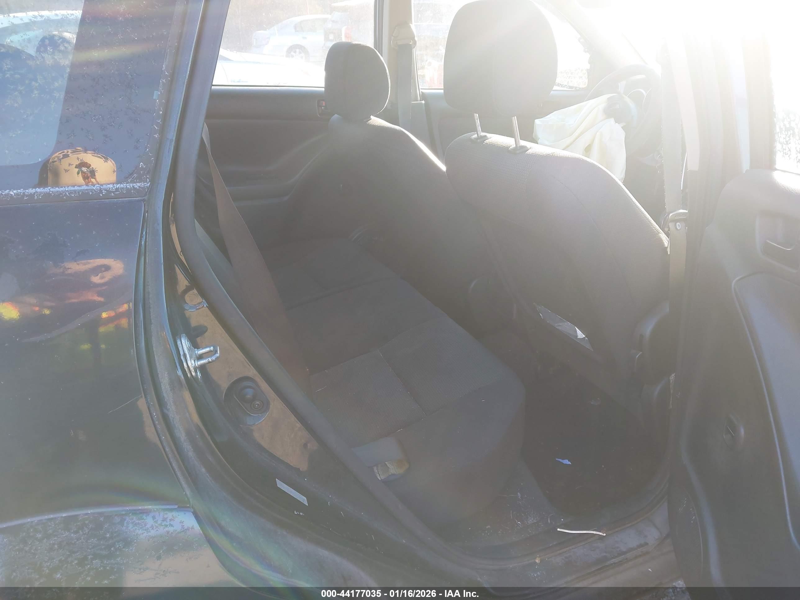PONTIAC VIBE image 8