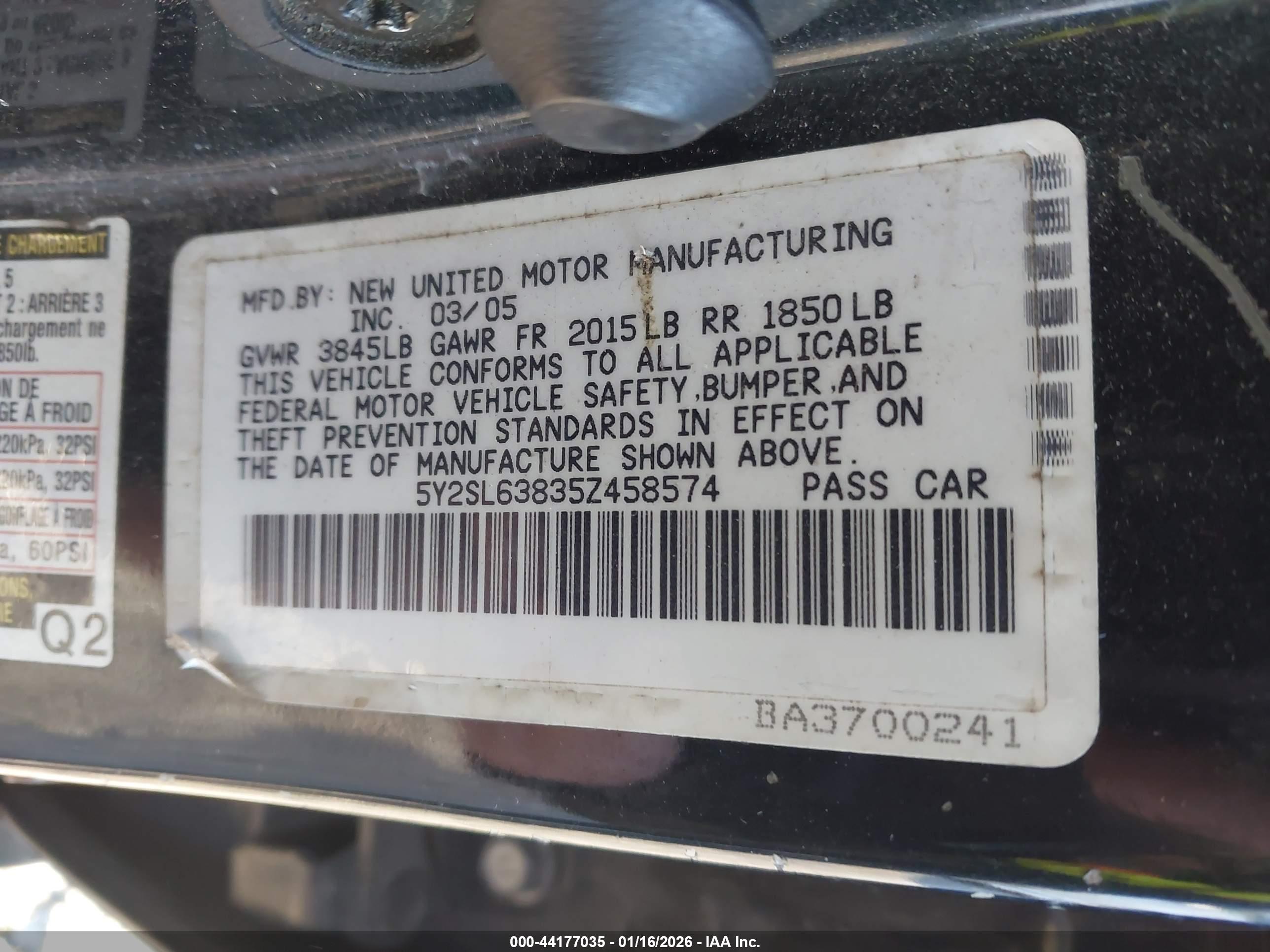 PONTIAC VIBE image 9