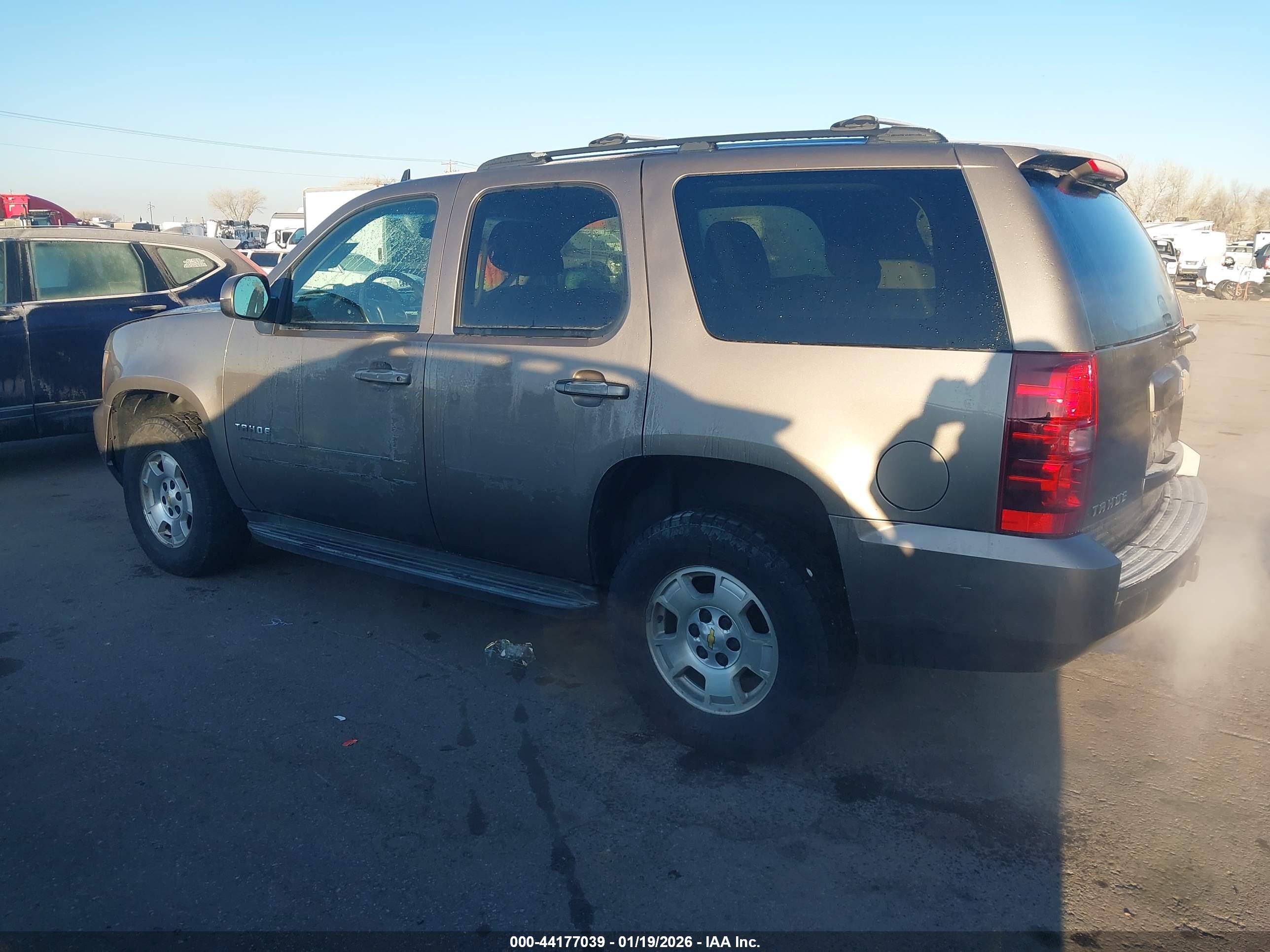 CHEVROLET TAHOE image 3