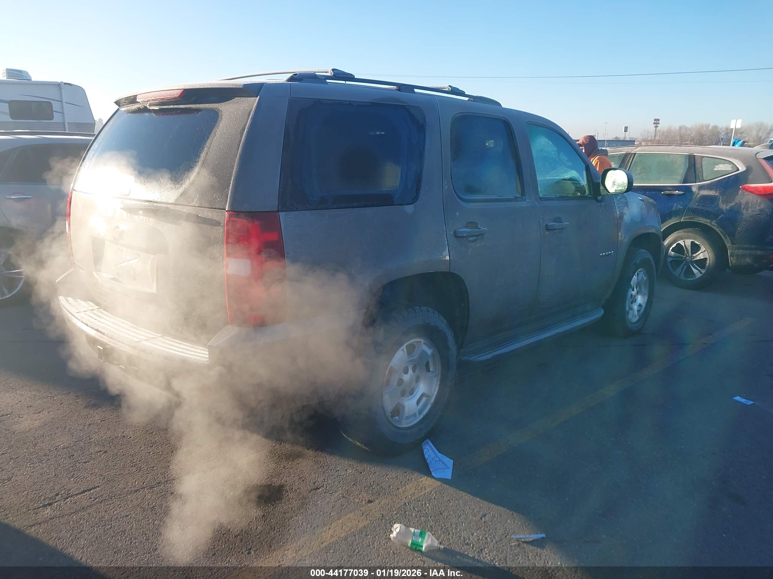 CHEVROLET TAHOE image 4