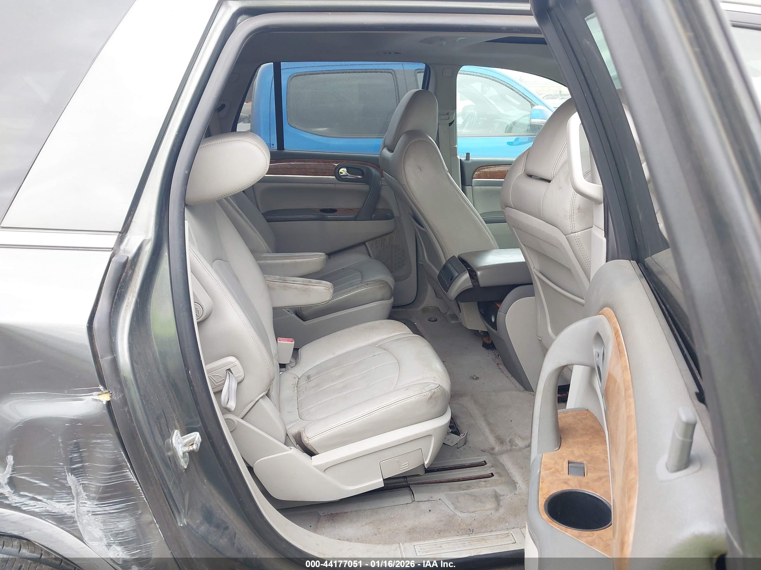BUICK ENCLAVE image 8