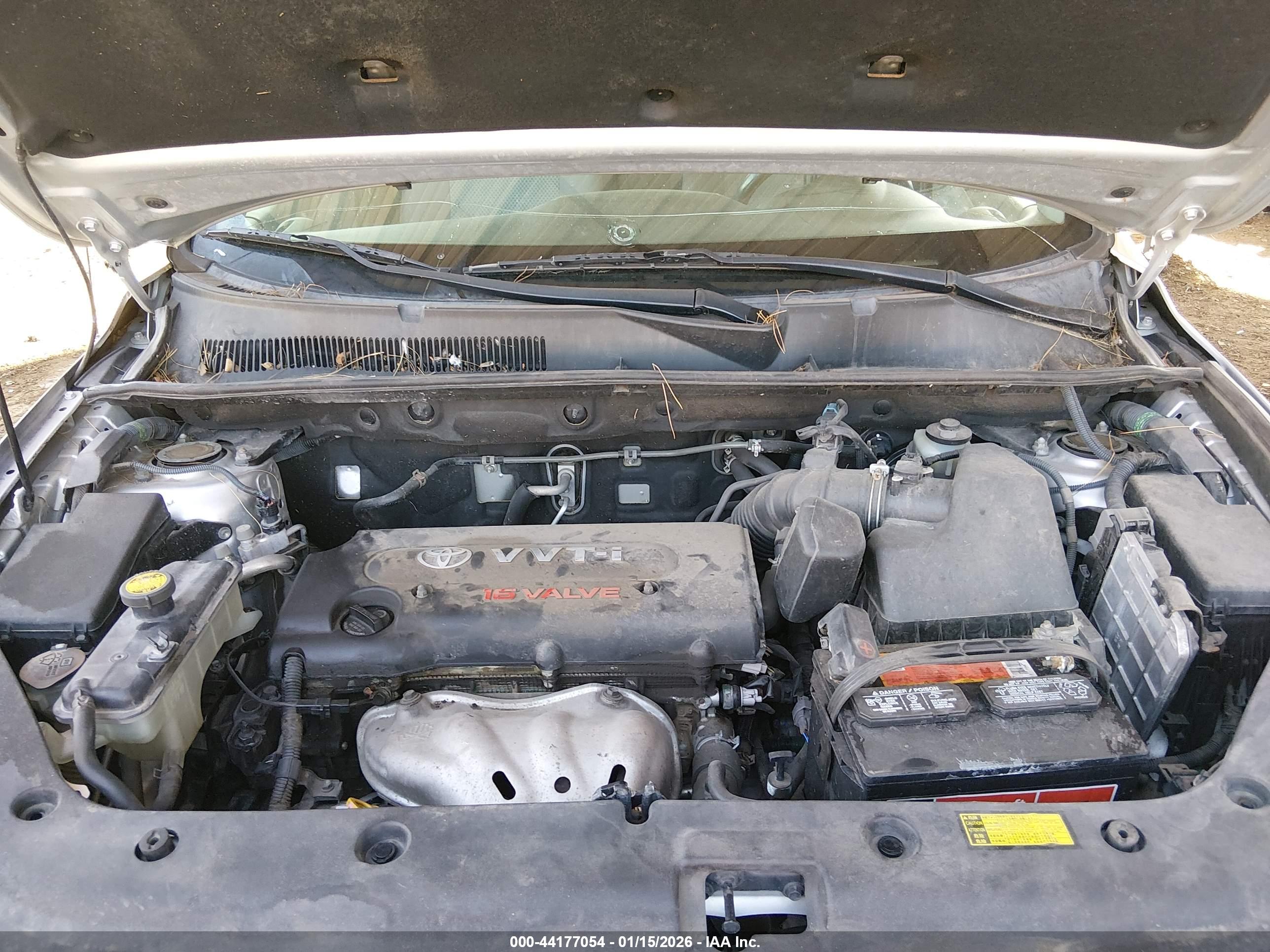 TOYOTA RAV4 image 10