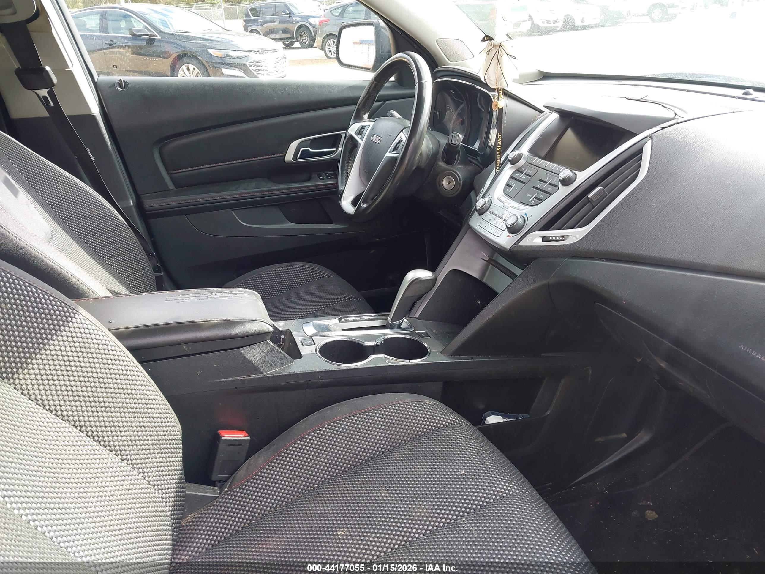 GMC TERRAIN image 5