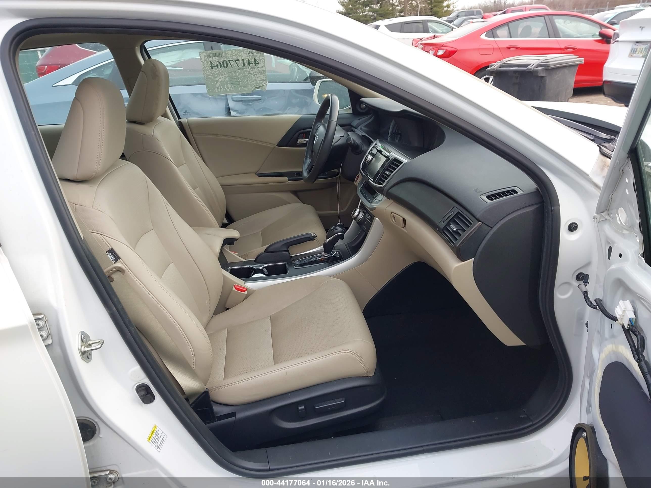 HONDA ACCORD image 5