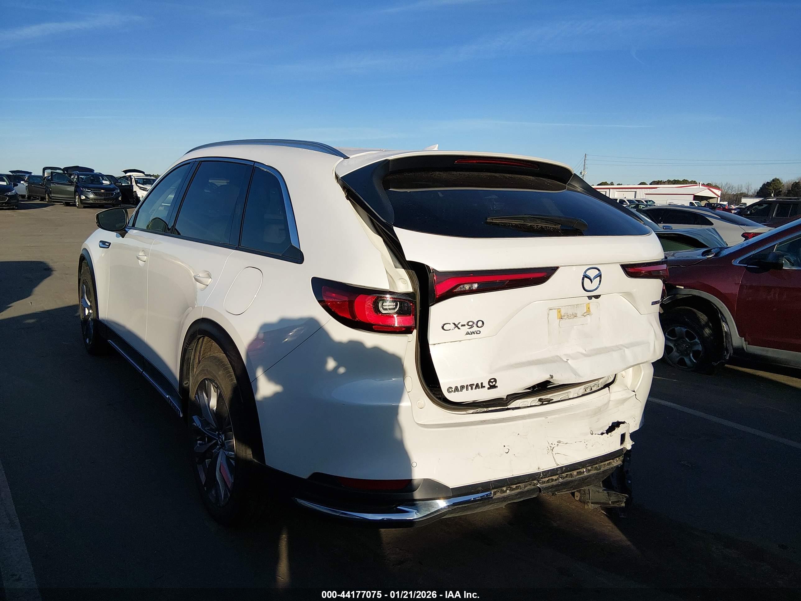 MAZDA CX-90 image 3