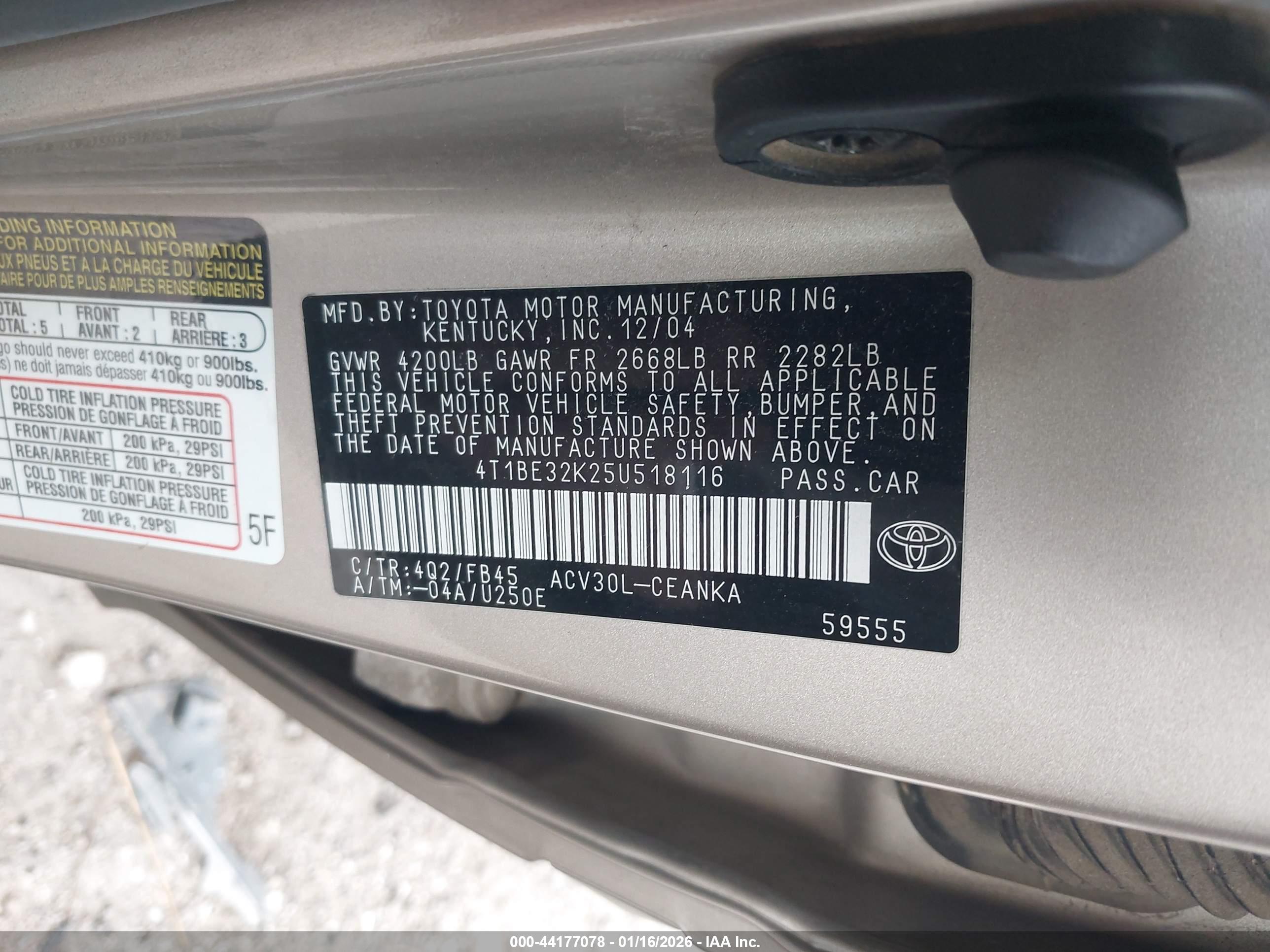 TOYOTA CAMRY image 9