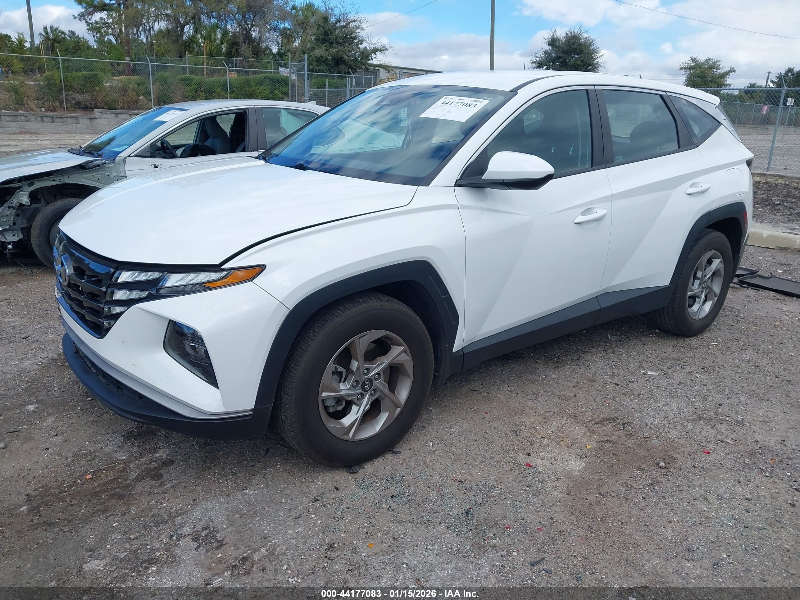 HYUNDAI TUCSON image 2