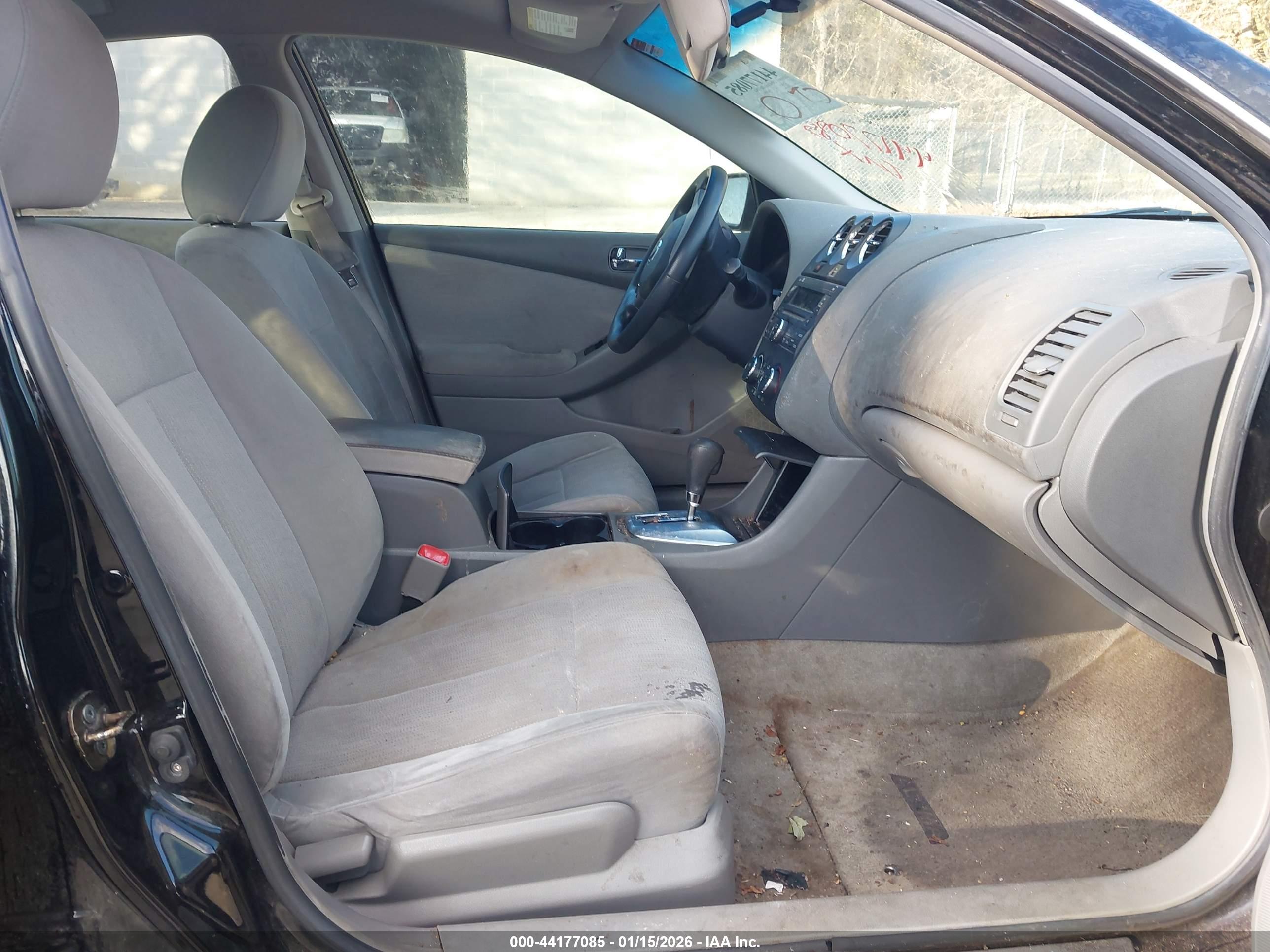 NISSAN ALTIMA image 5