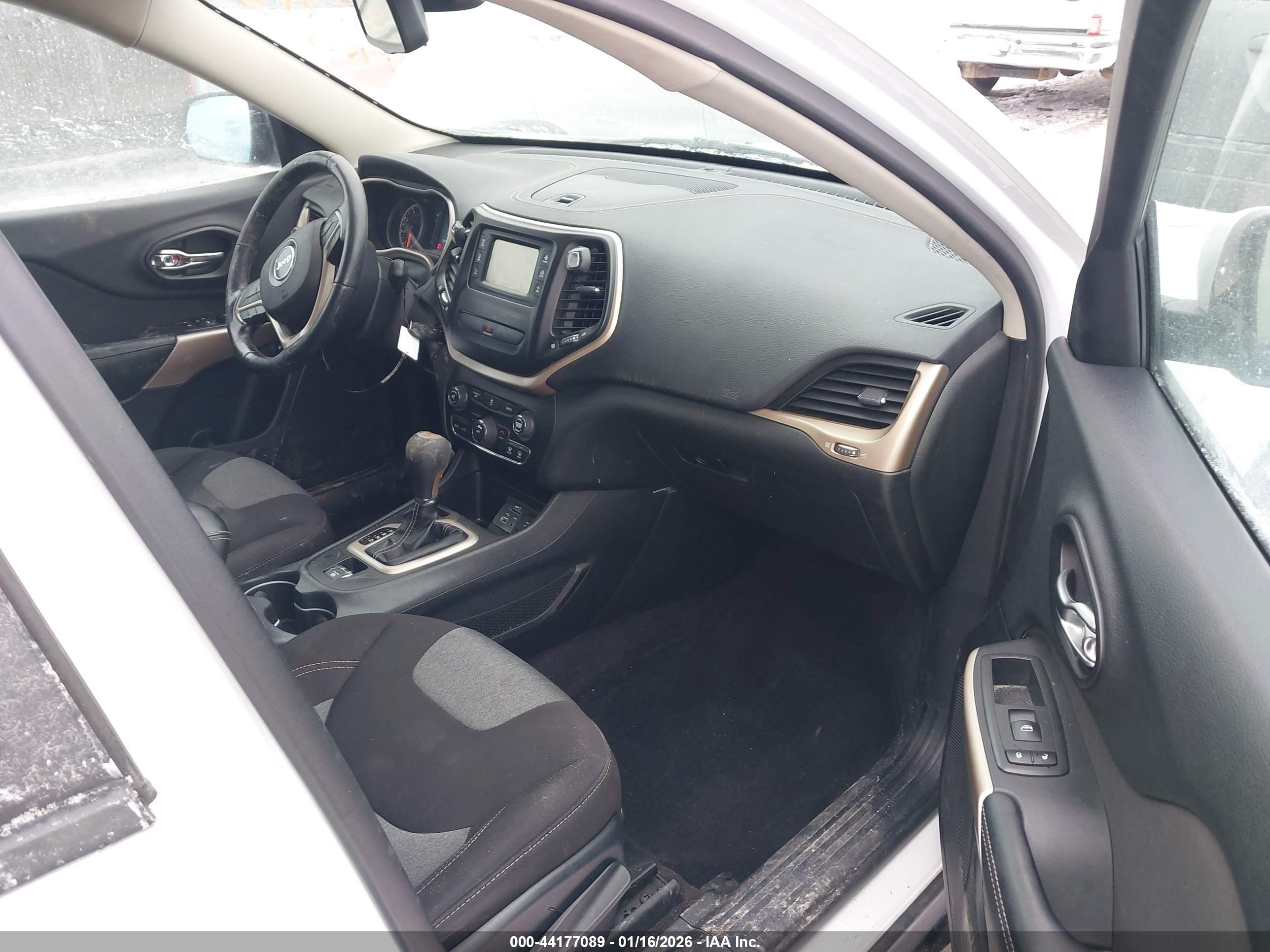 JEEP CHEROKEE image 5