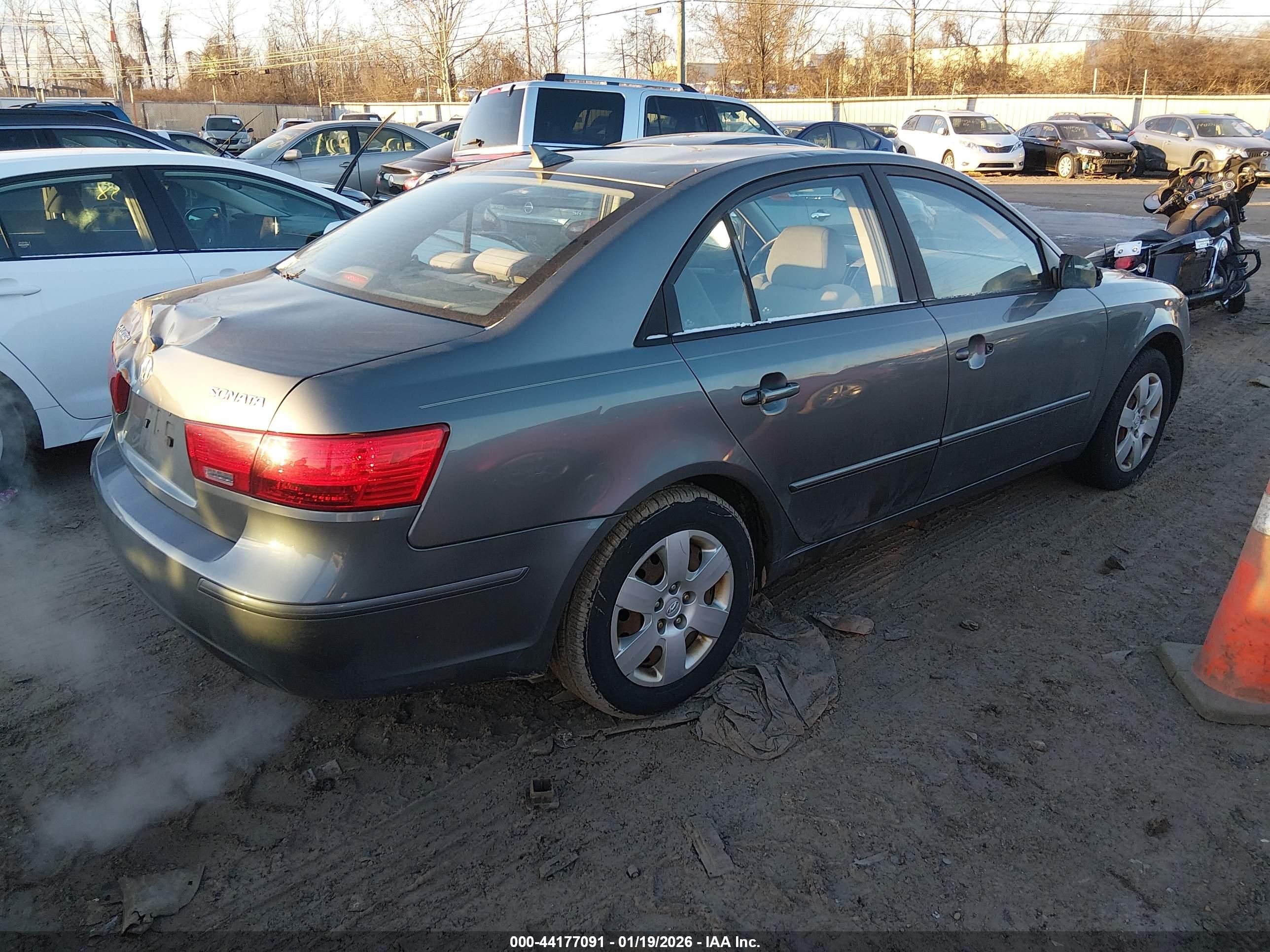 HYUNDAI SONATA image 4