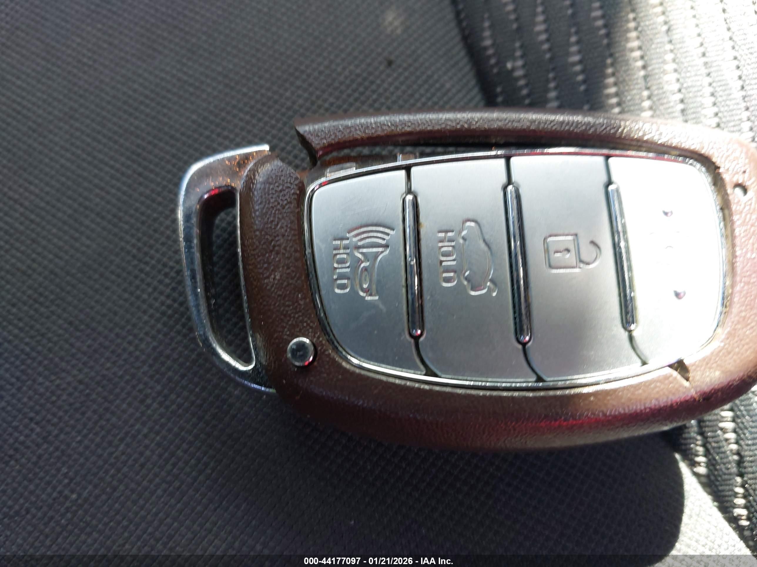 HYUNDAI SONATA image 11