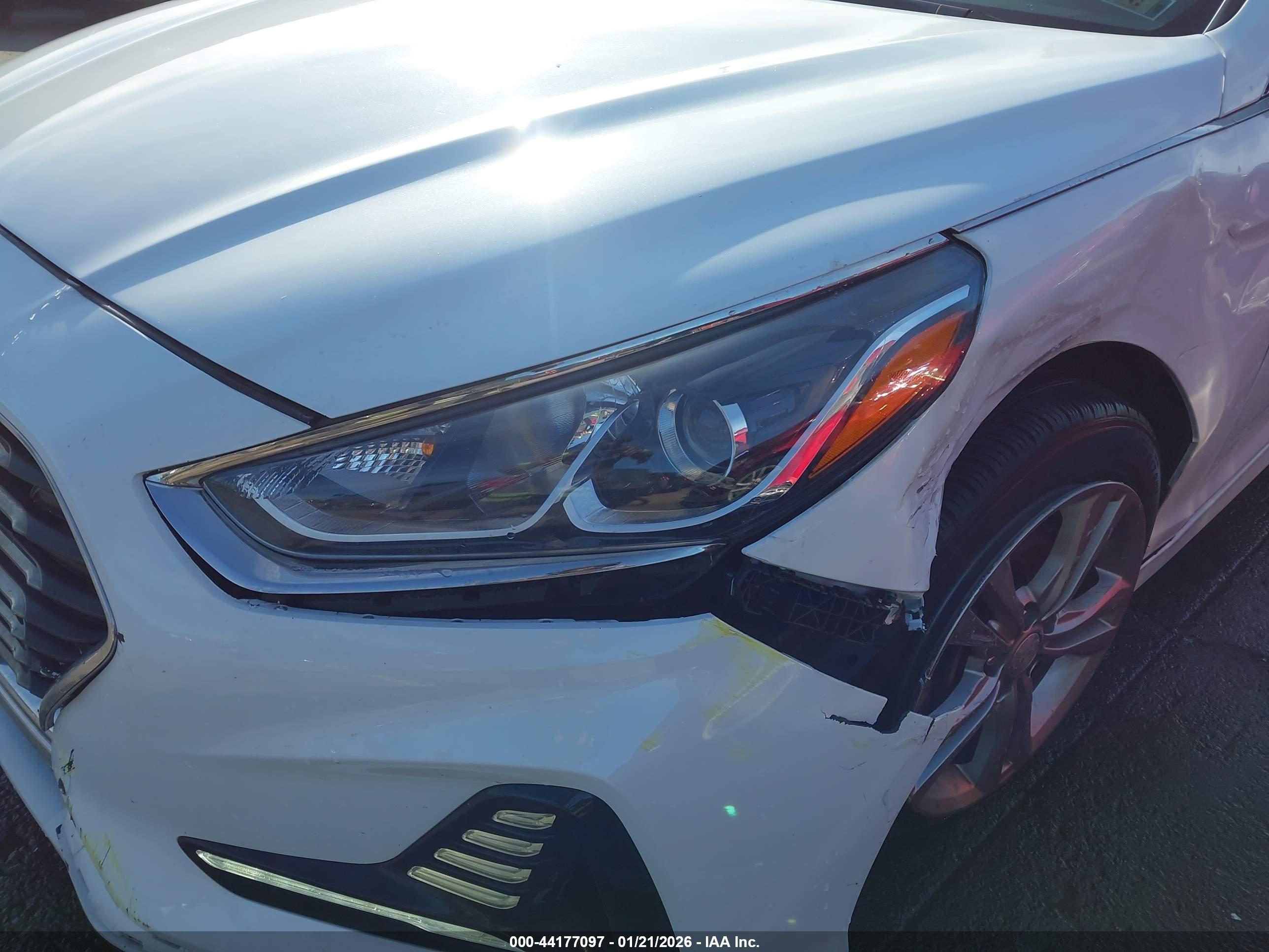HYUNDAI SONATA image 6