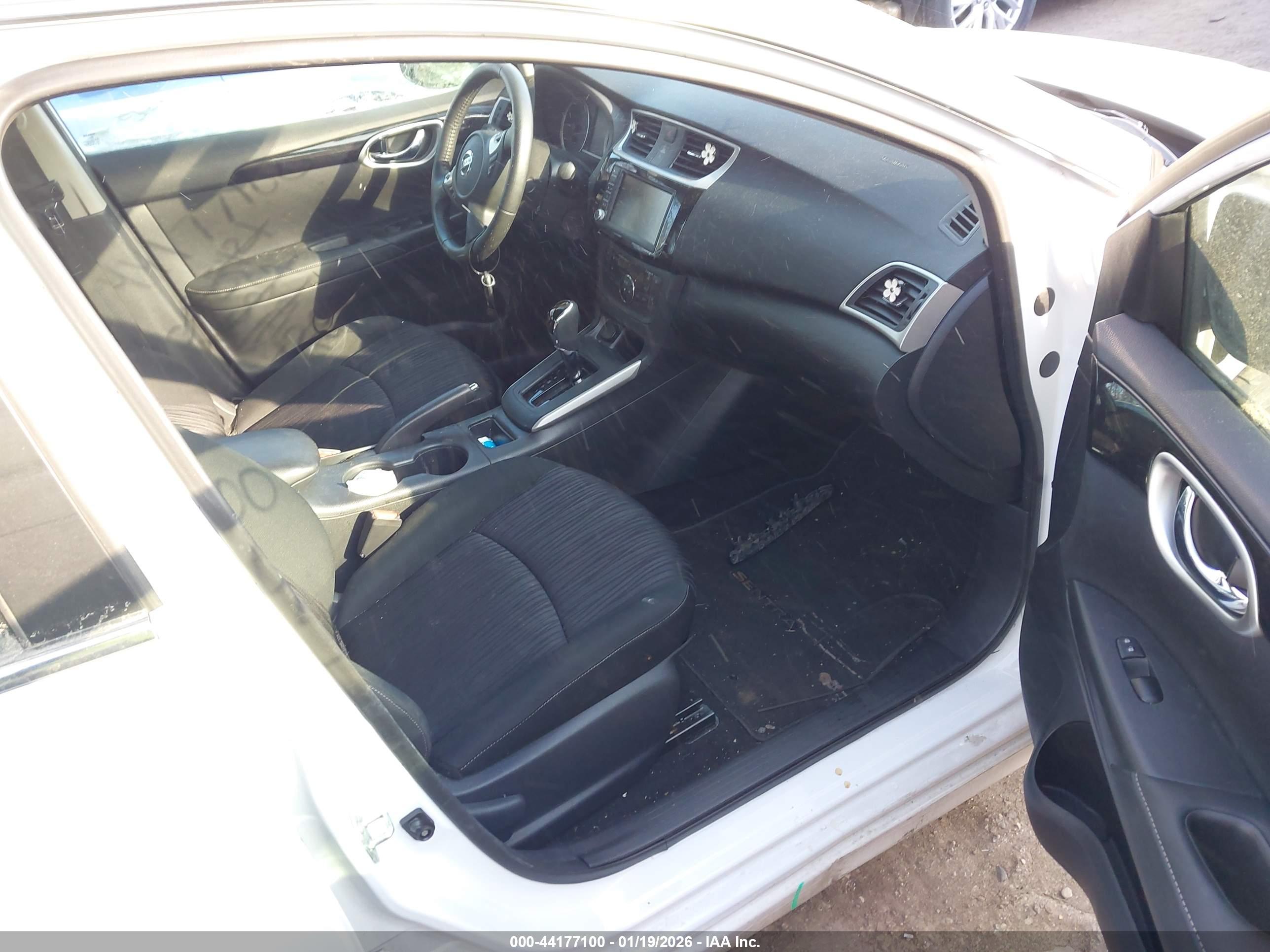 NISSAN SENTRA image 5