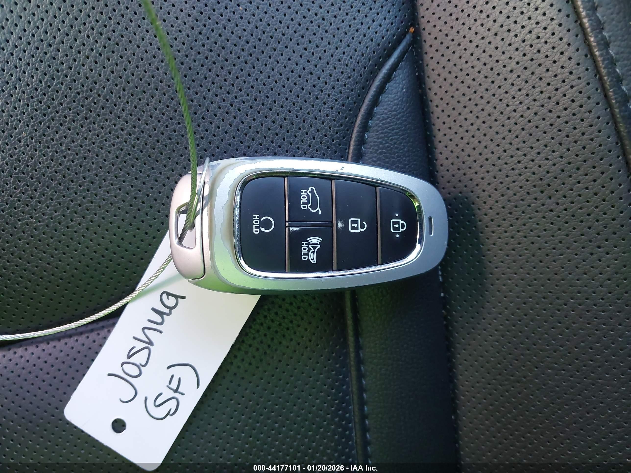 HYUNDAI TUCSON image 11
