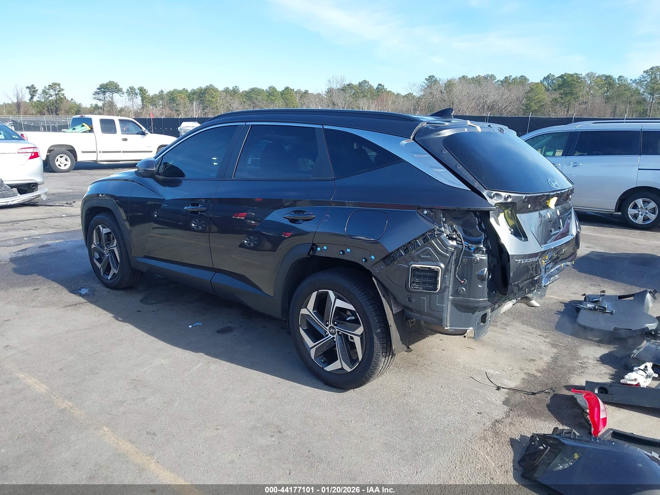 HYUNDAI TUCSON image 3