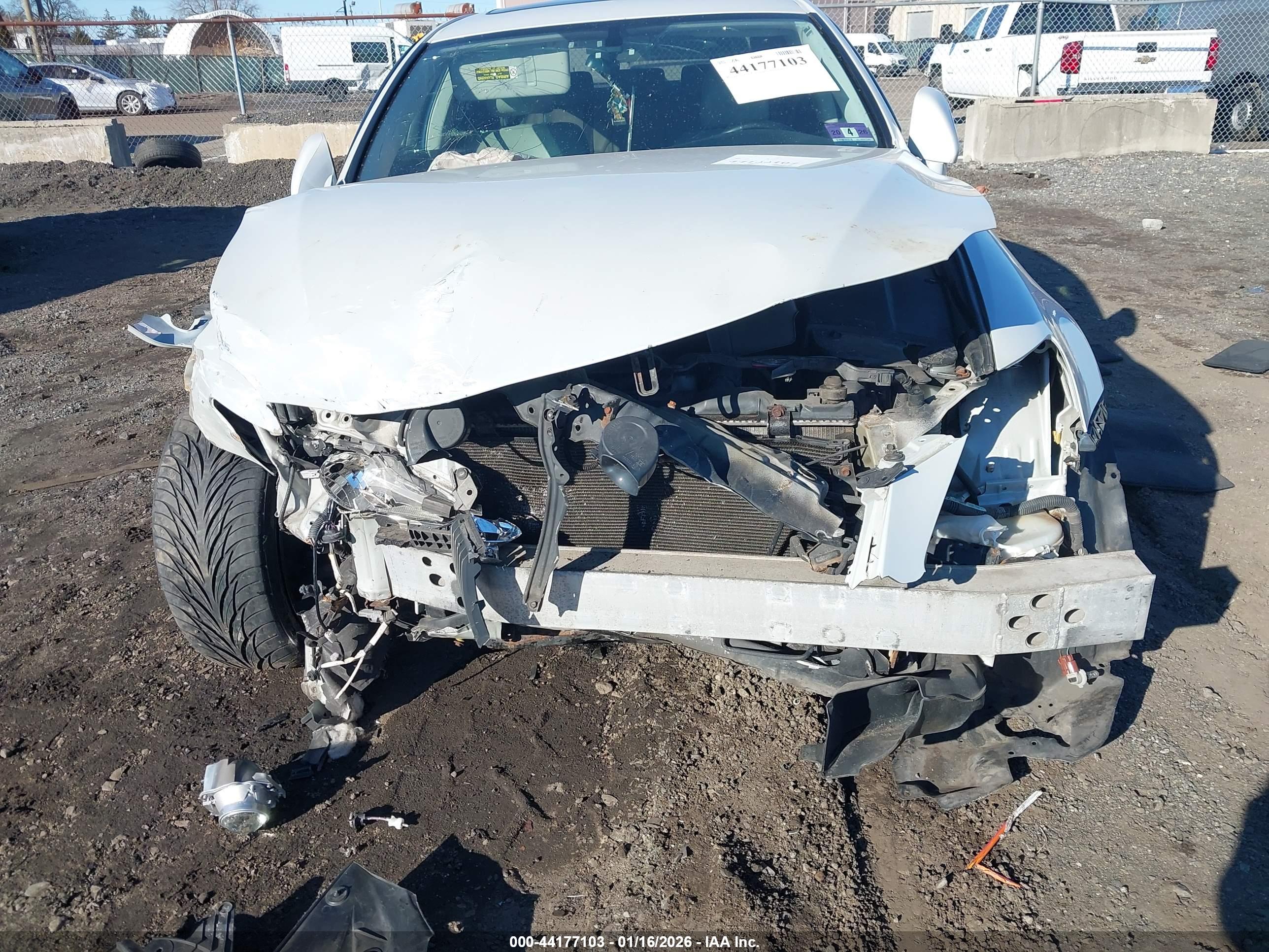 LEXUS IS image 6