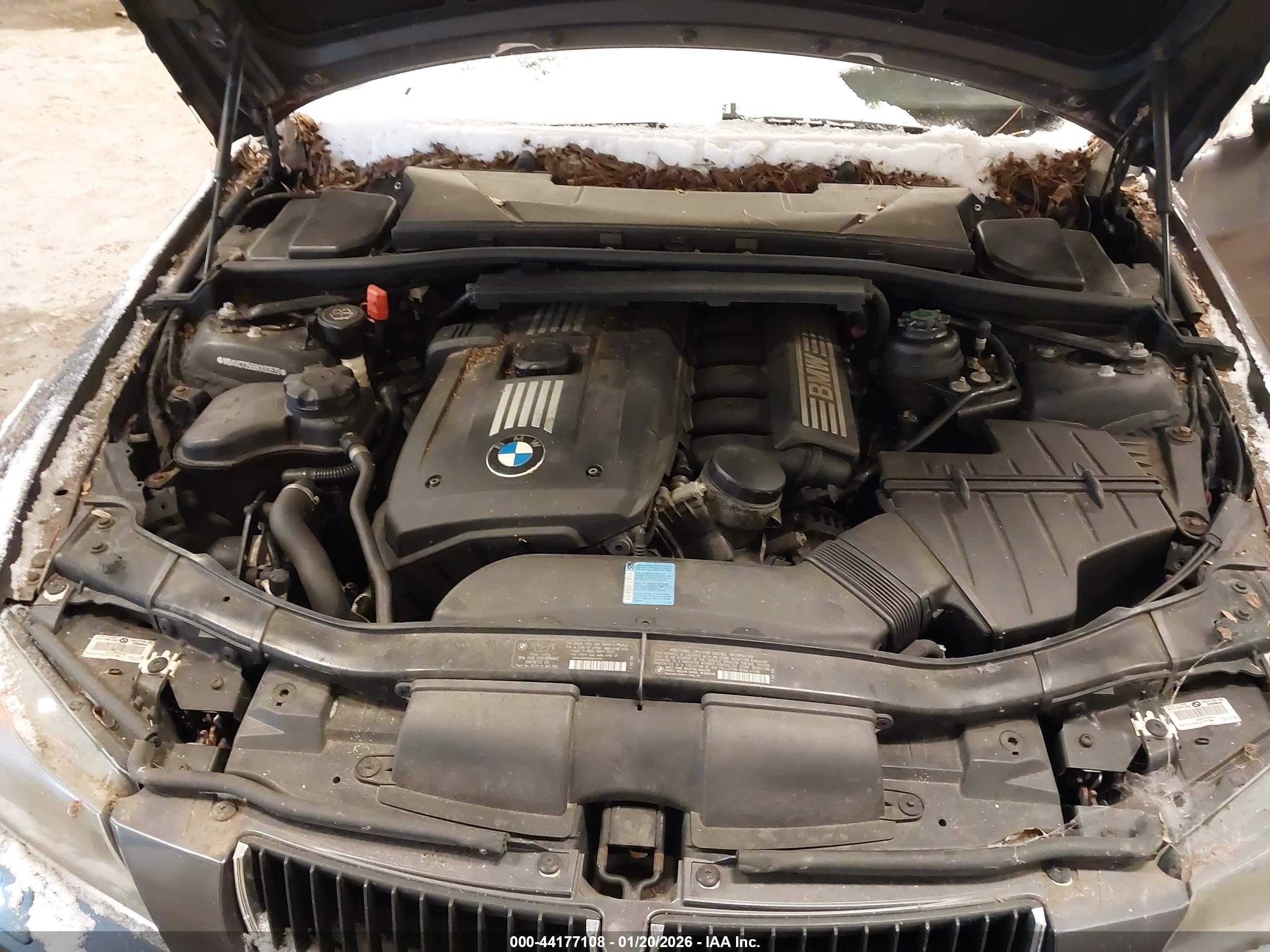 BMW 328XI image 10