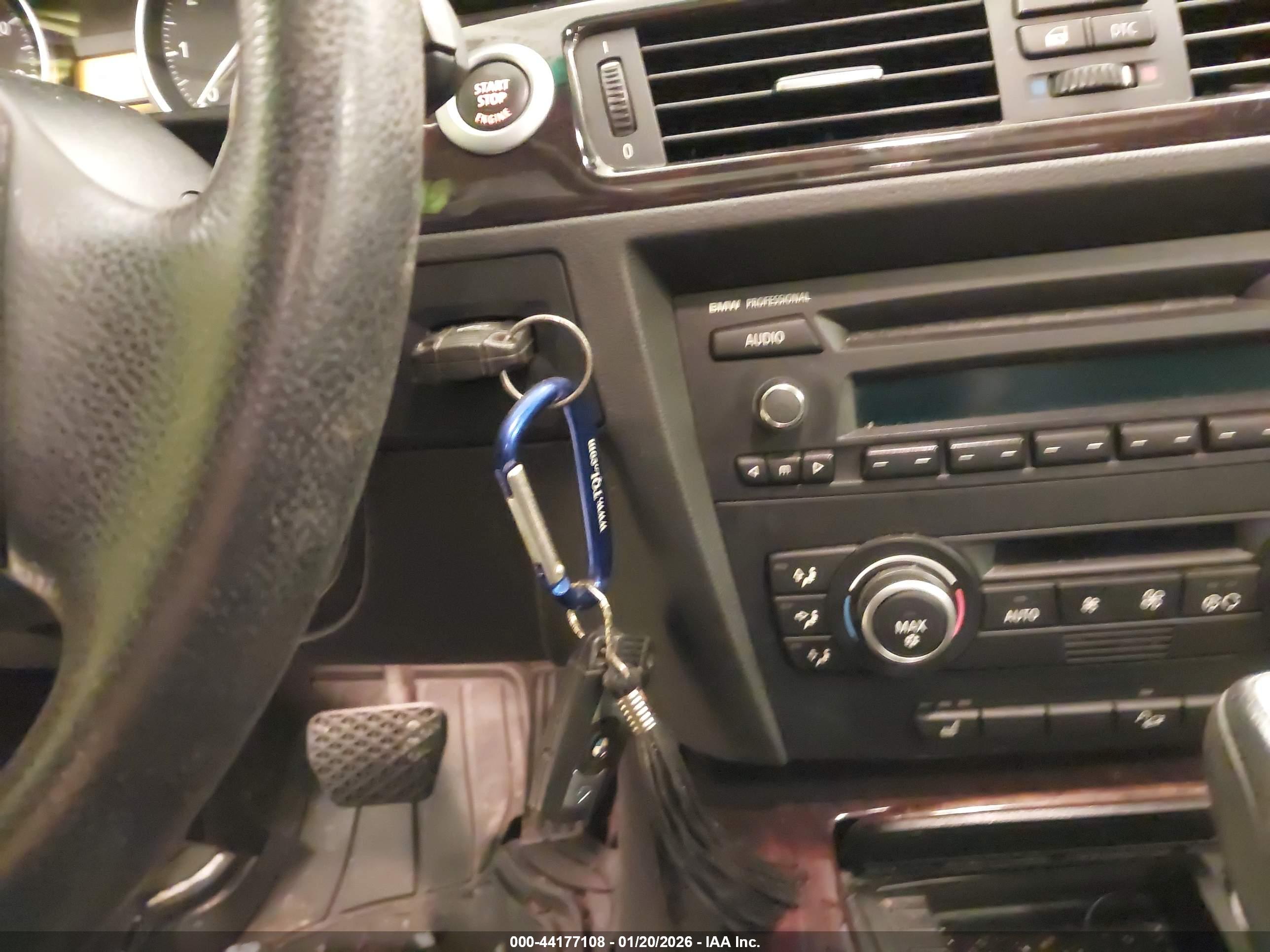 BMW 328XI image 11