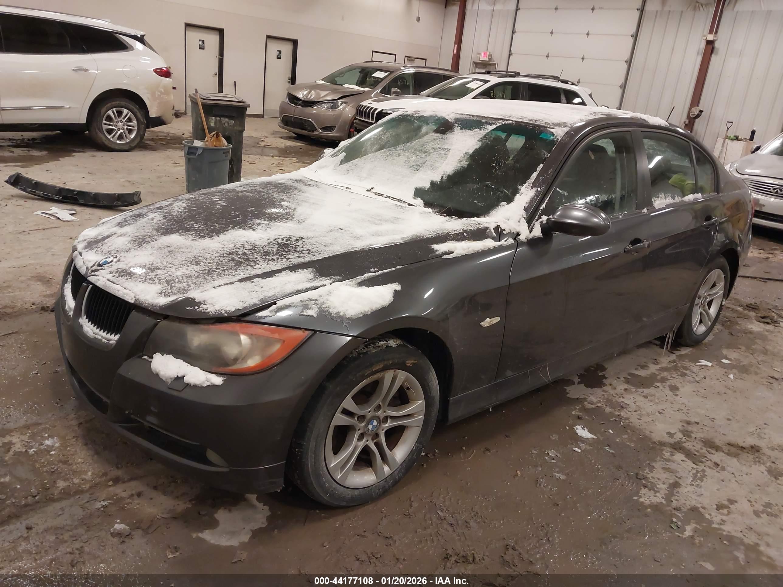 BMW 328XI image 2