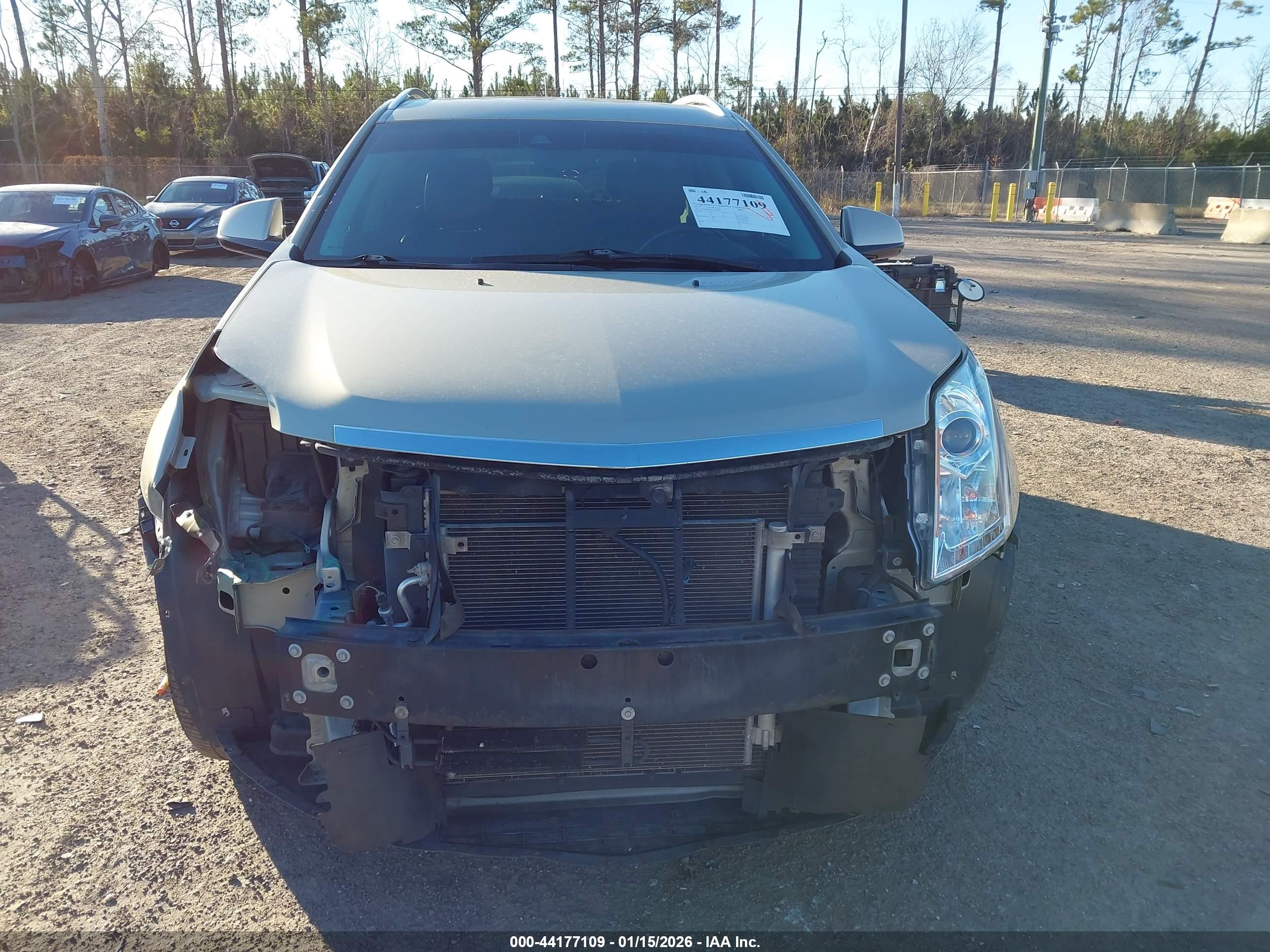 CADILLAC SRX image 6