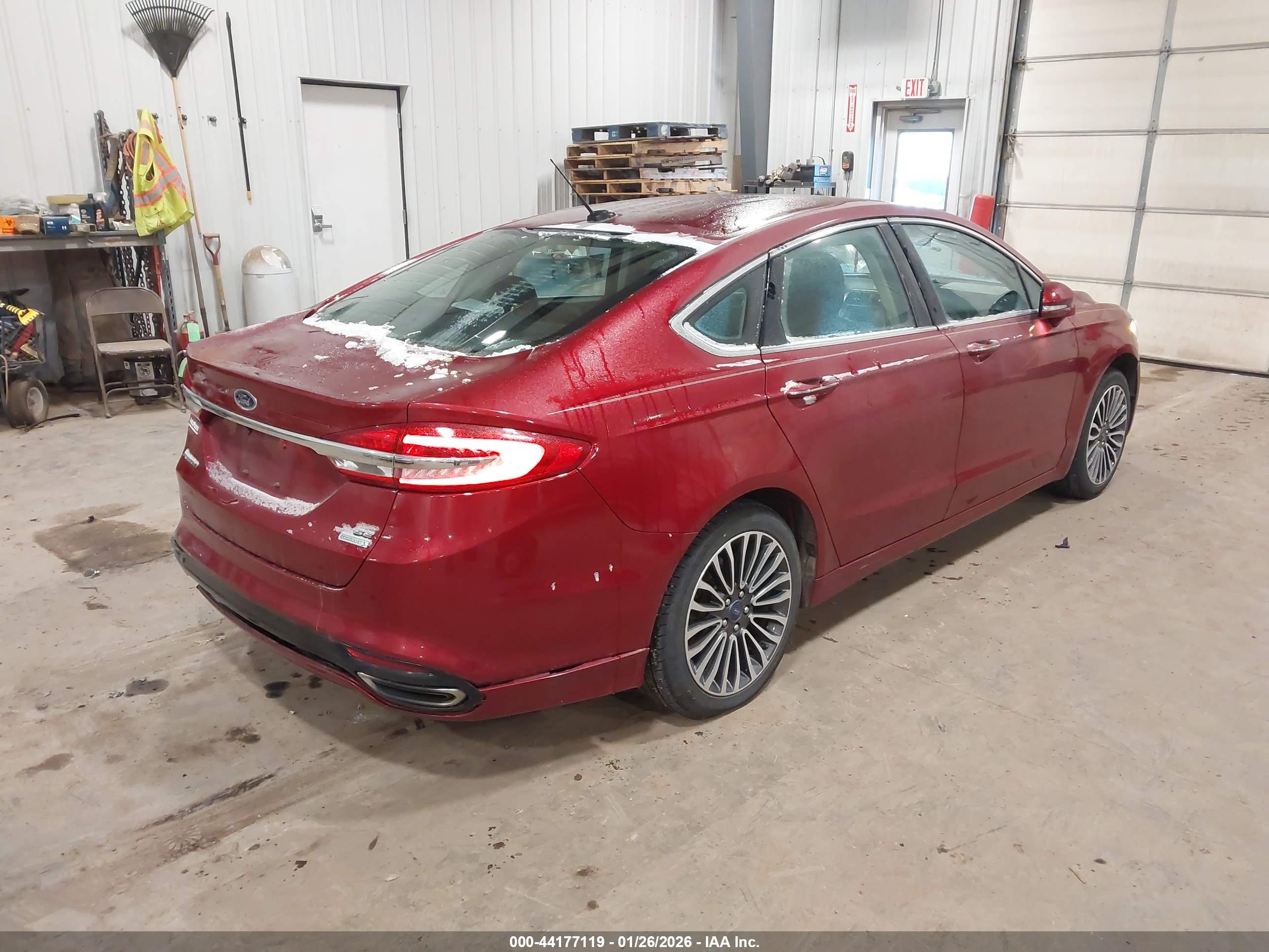 FORD FUSION image 4