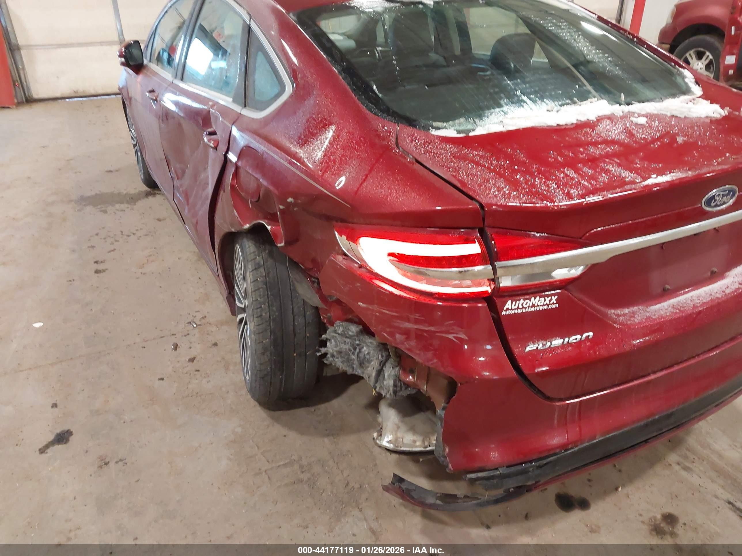 FORD FUSION image 6