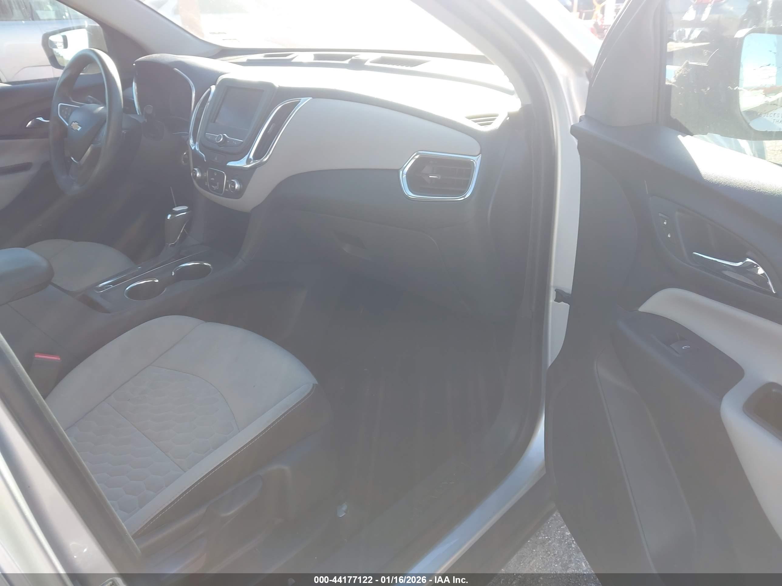CHEVROLET EQUINOX image 5