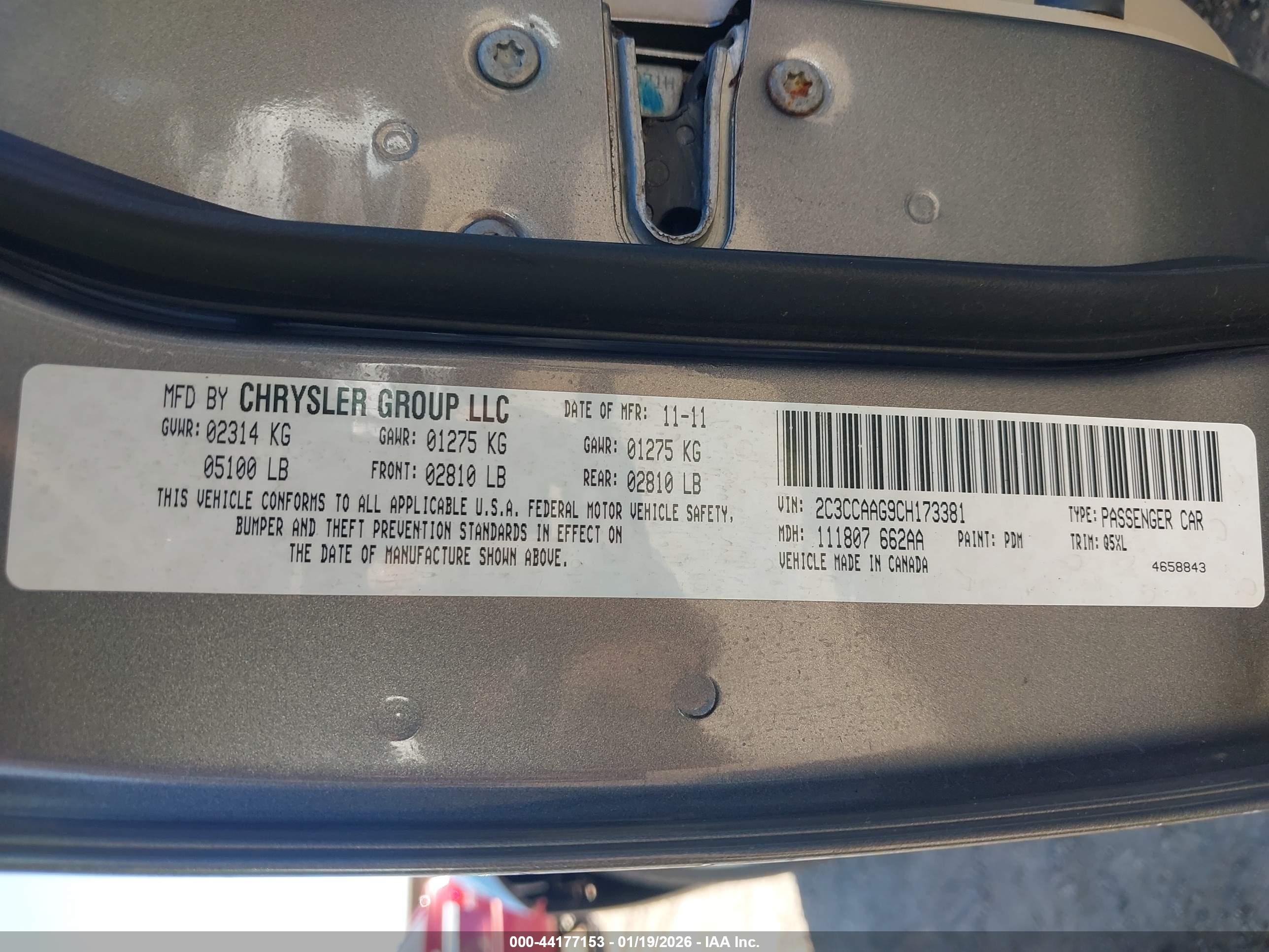 CHRYSLER 300 image 9