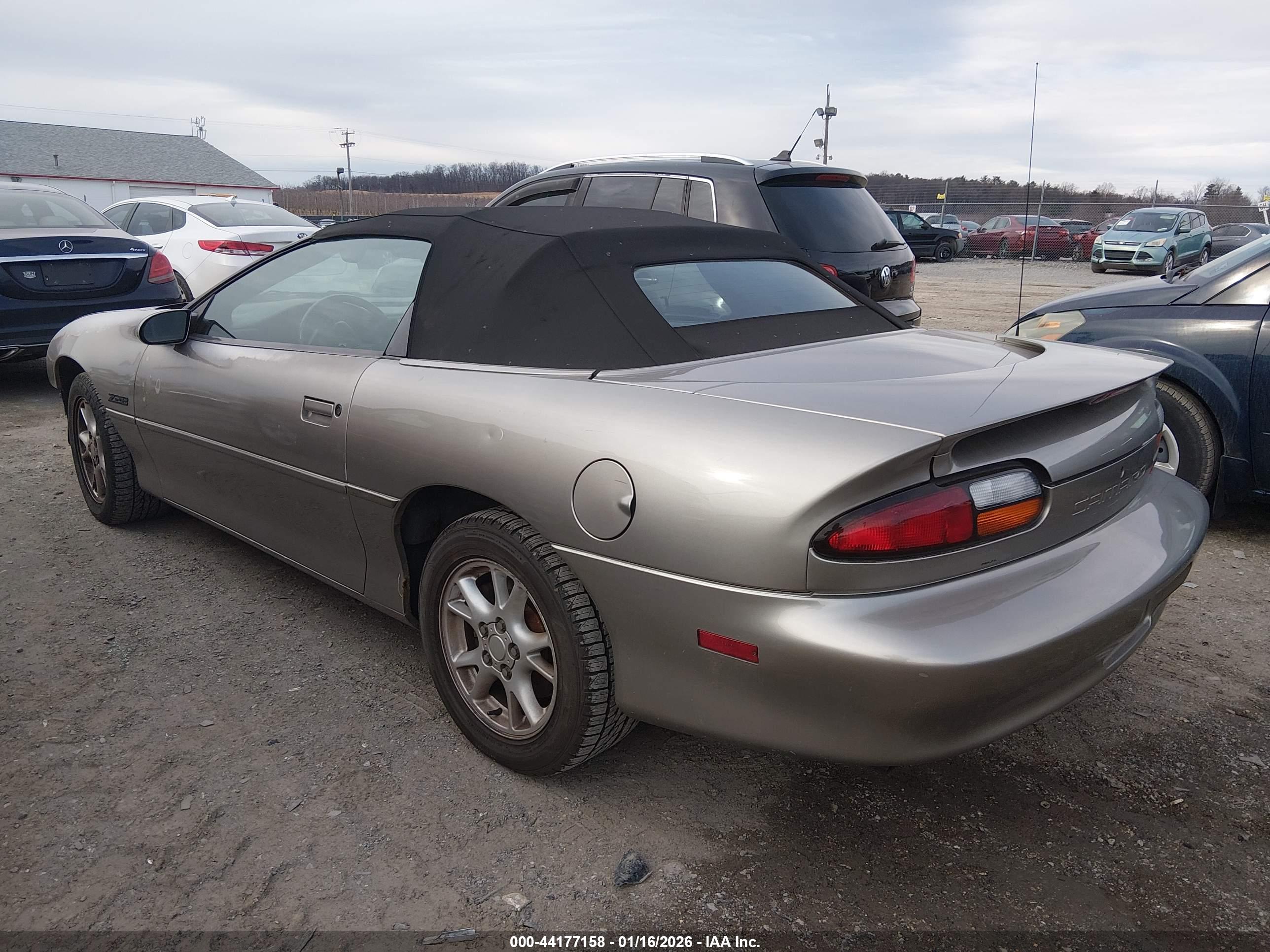 CHEVROLET CAMARO image 3