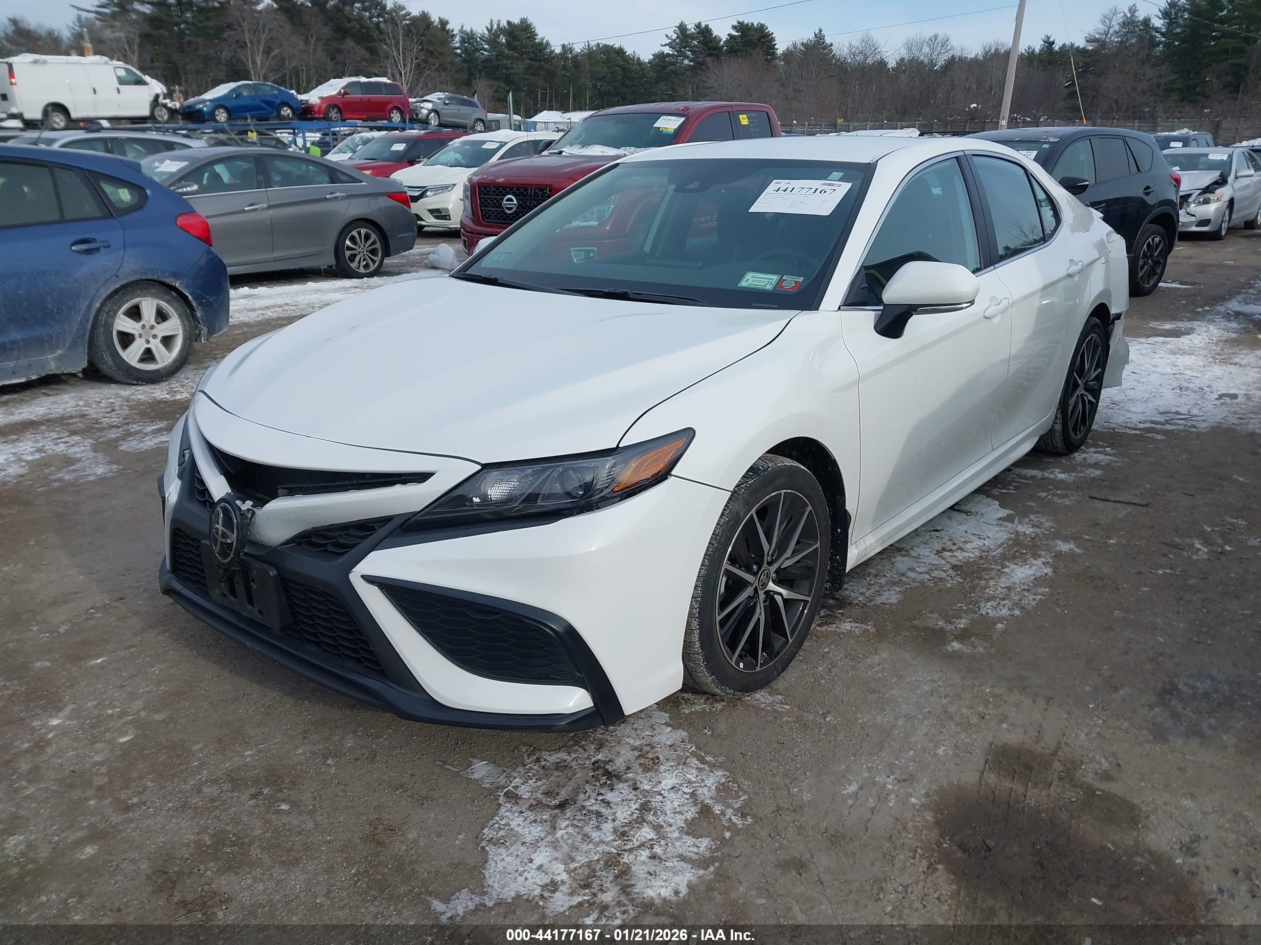TOYOTA CAMRY image 2