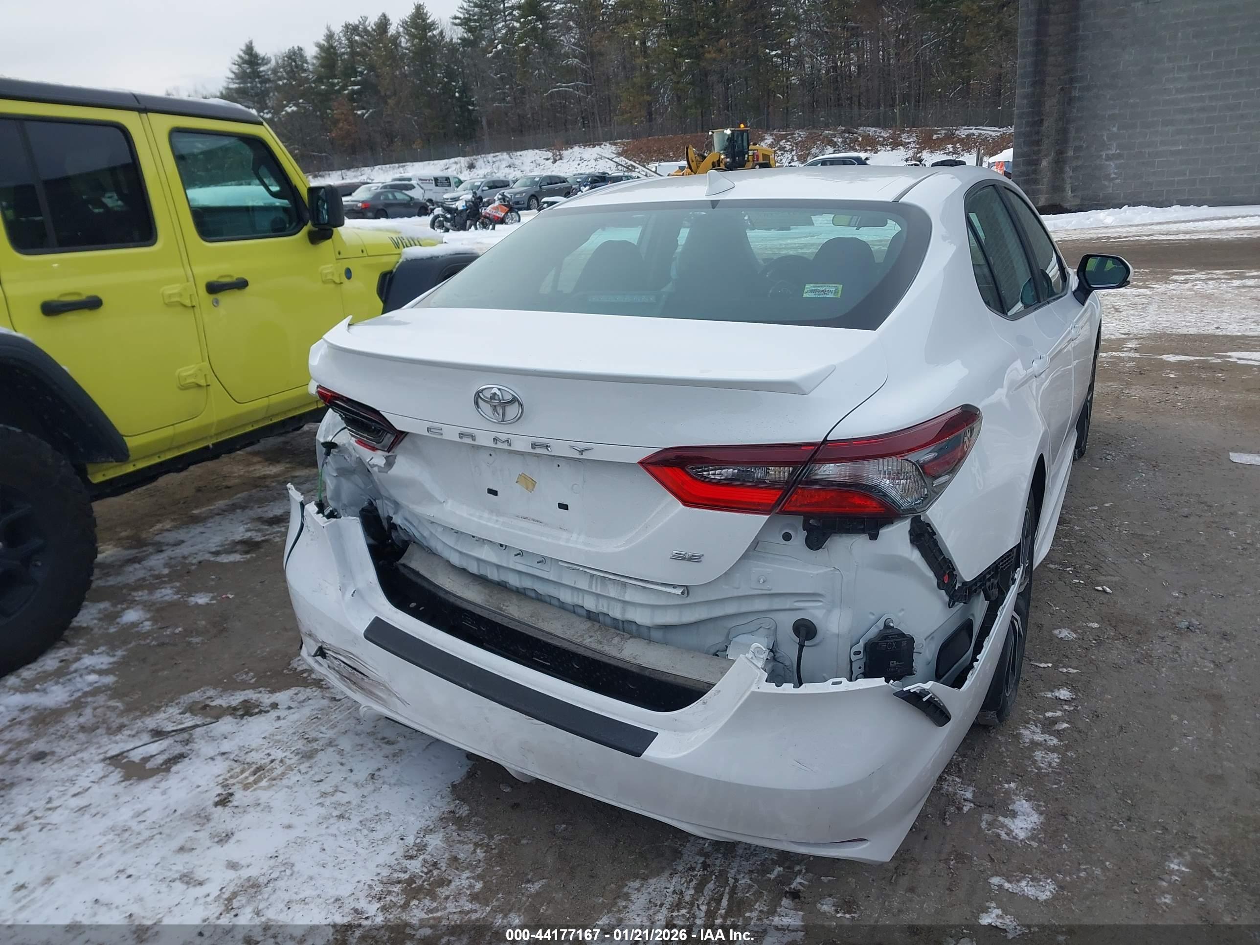 TOYOTA CAMRY image 4