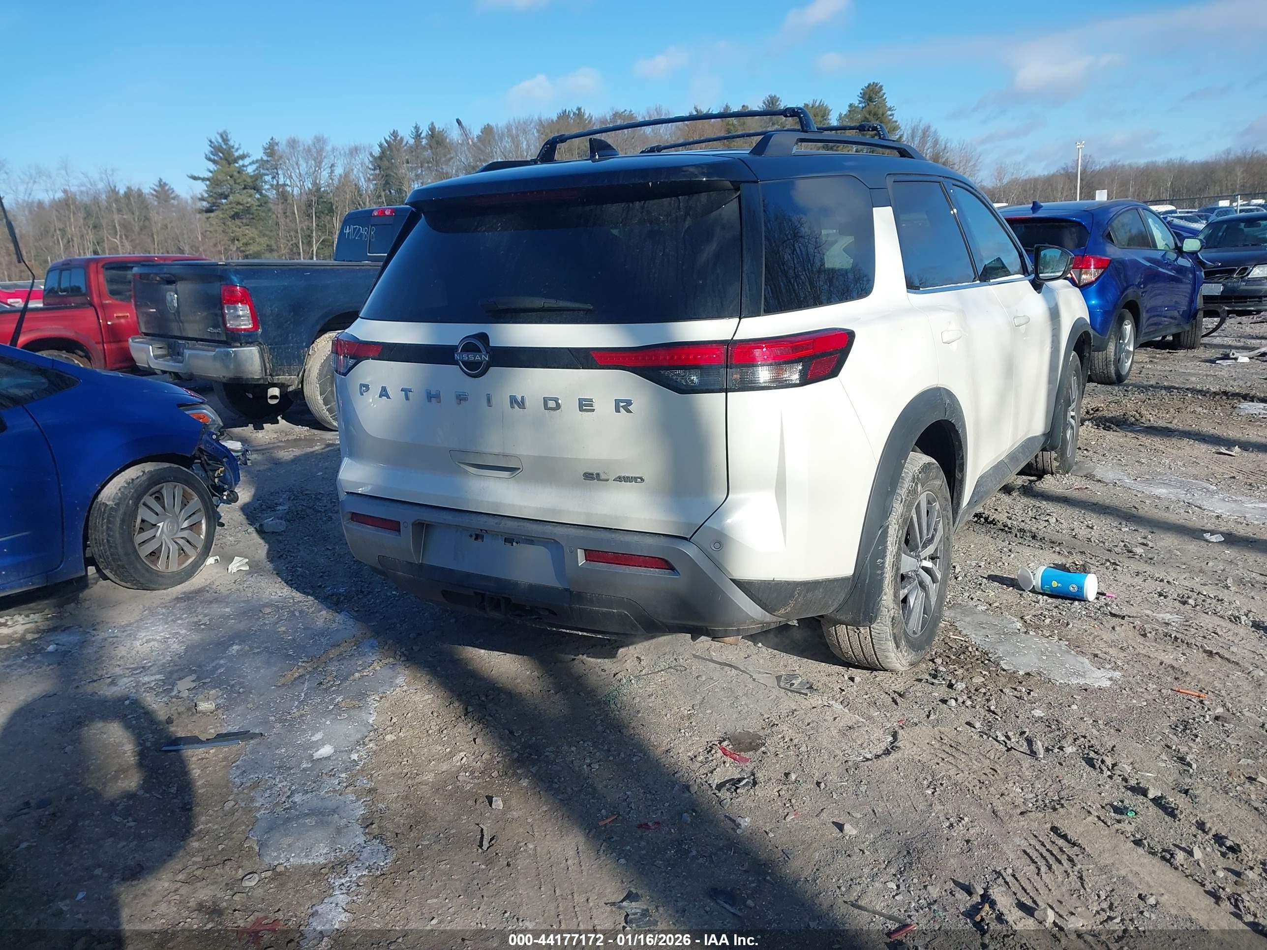NISSAN PATHFINDER image 4