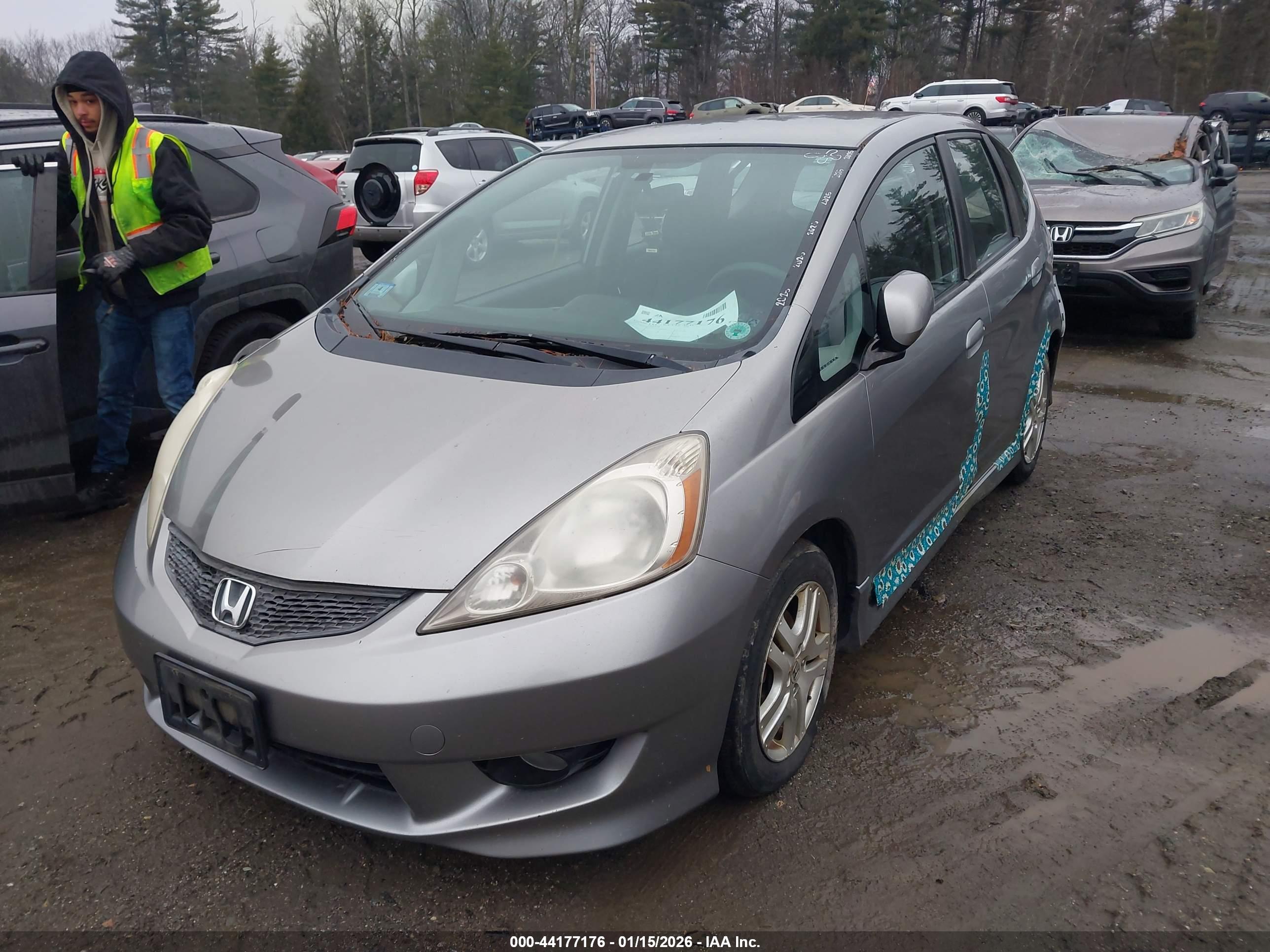 HONDA FIT image 2