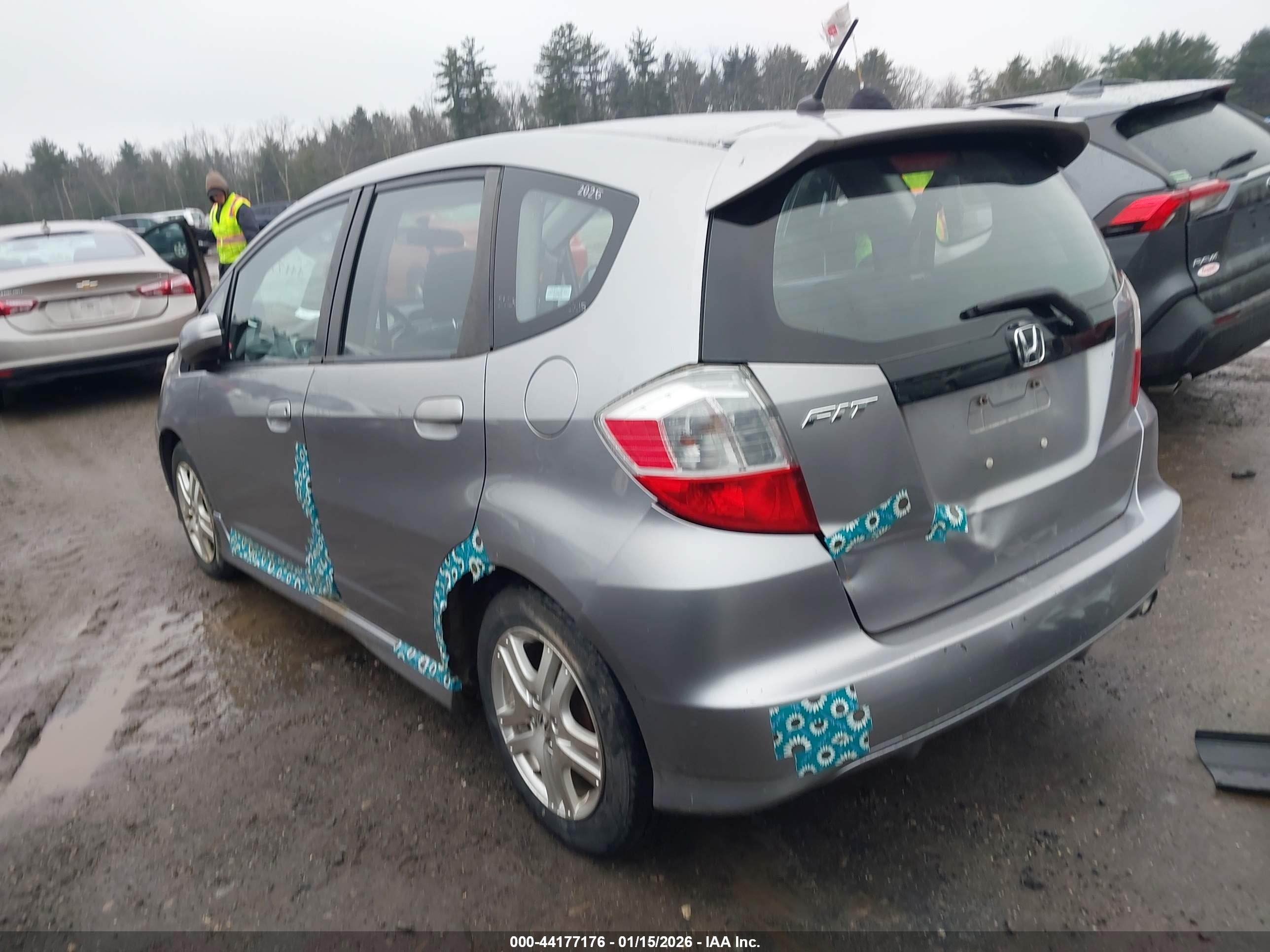 HONDA FIT image 3