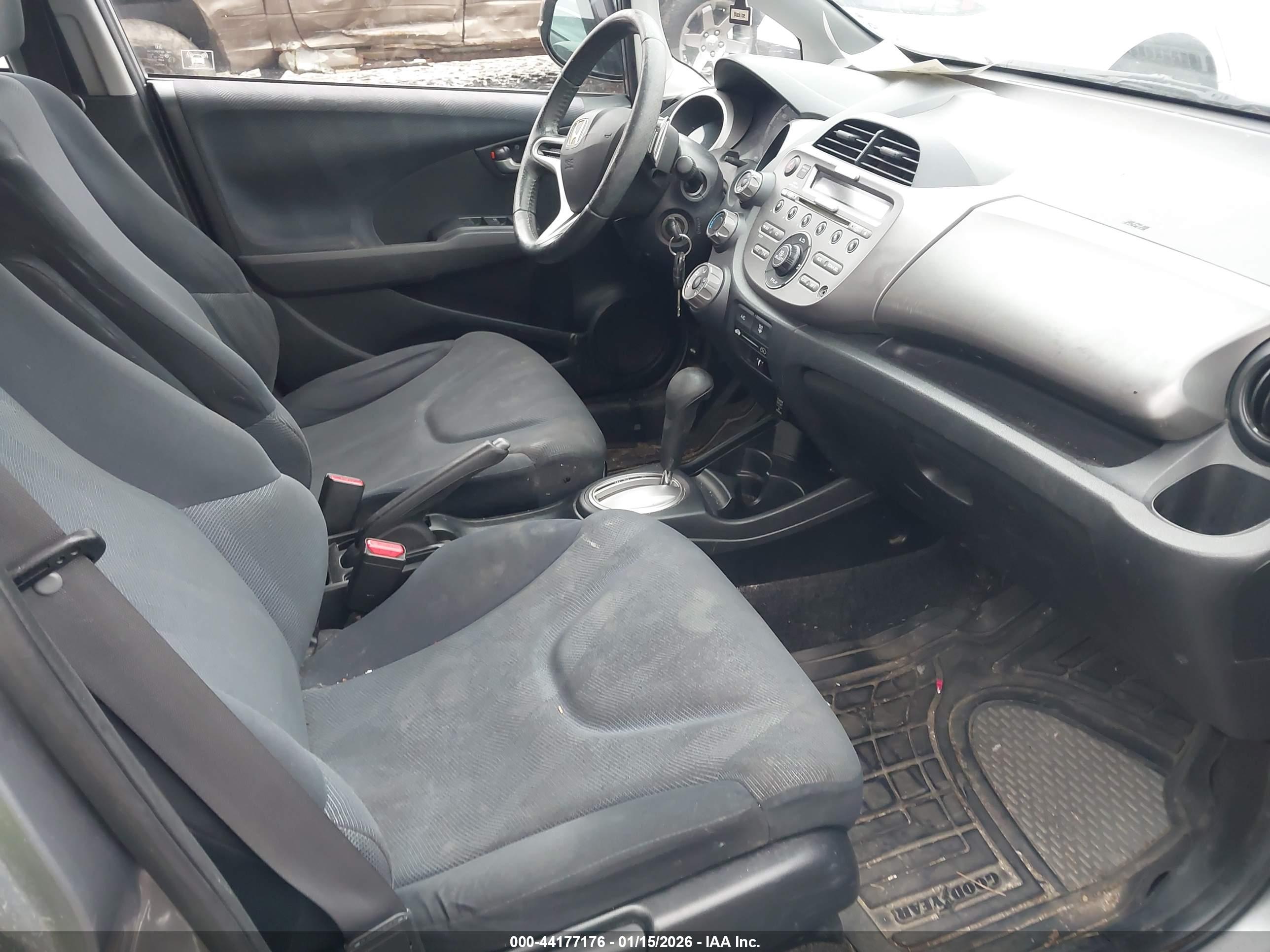 HONDA FIT image 5