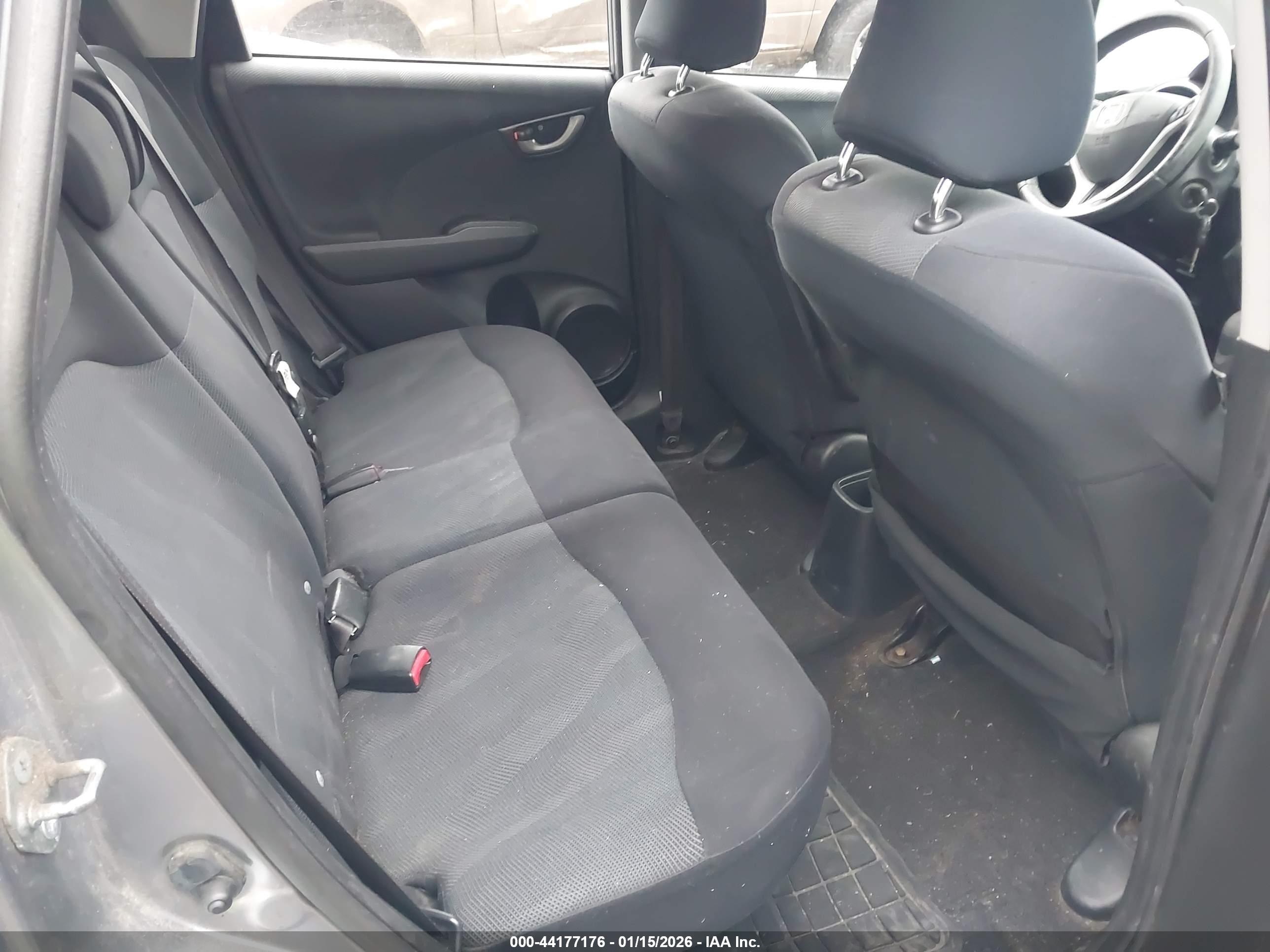 HONDA FIT image 8