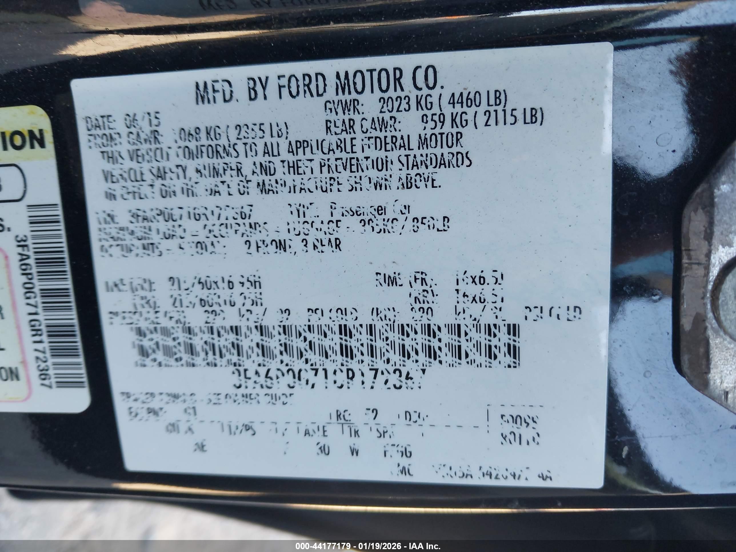 FORD FUSION image 9