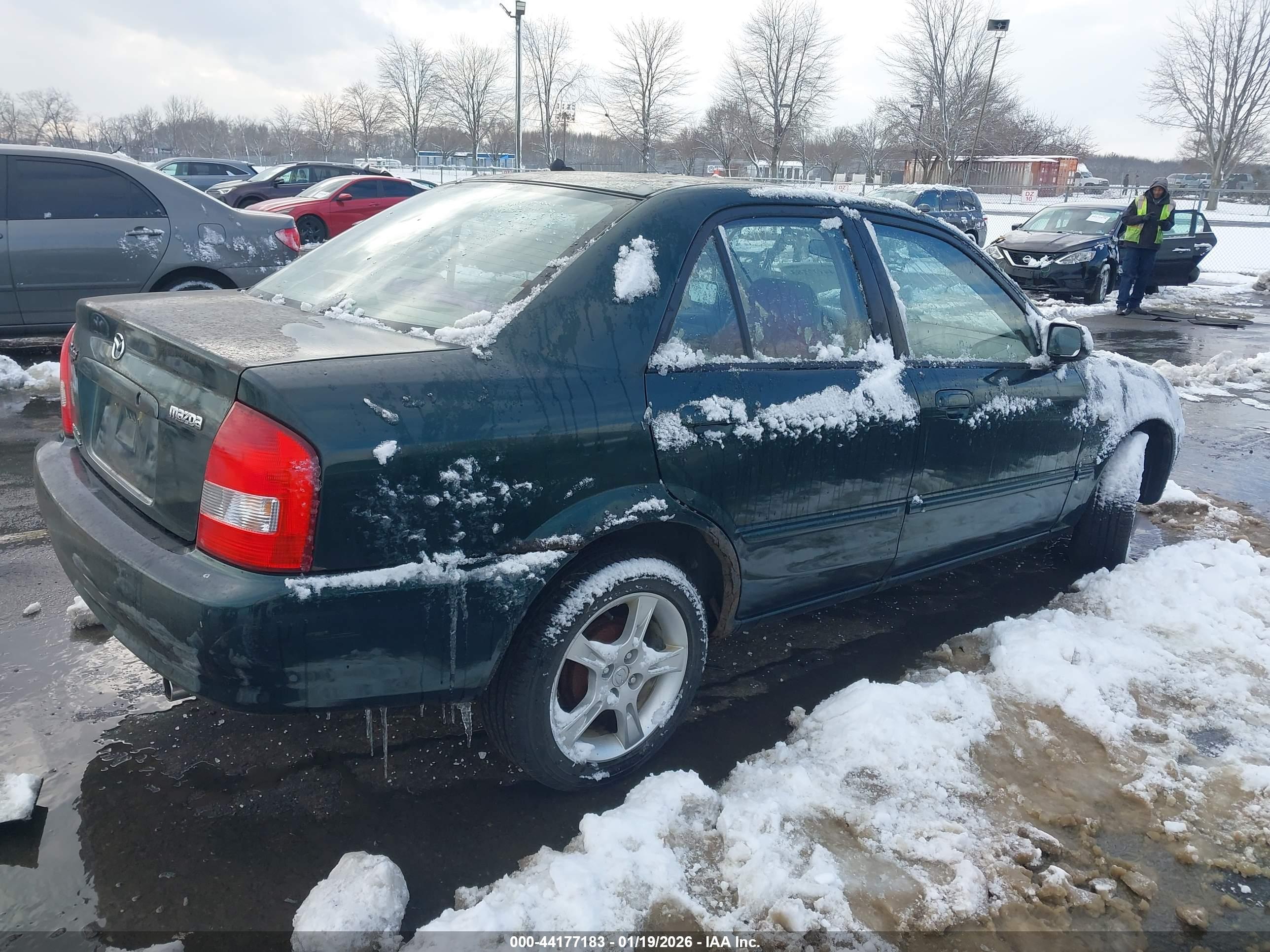 MAZDA PROTEGE image 4