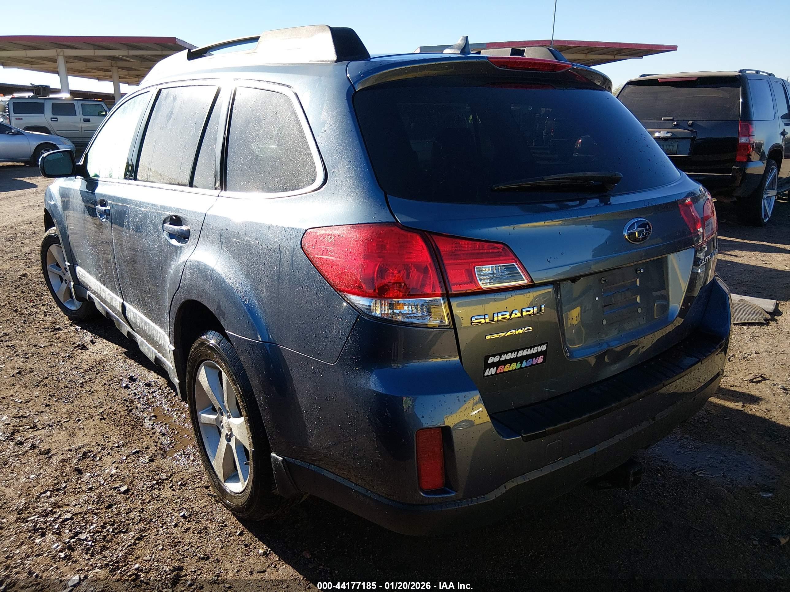 SUBARU OUTBACK image 3
