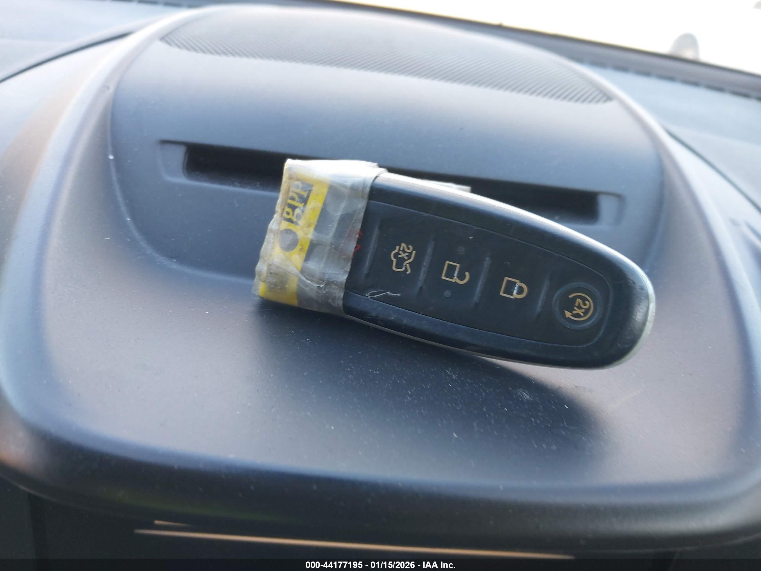 FORD ESCAPE image 11