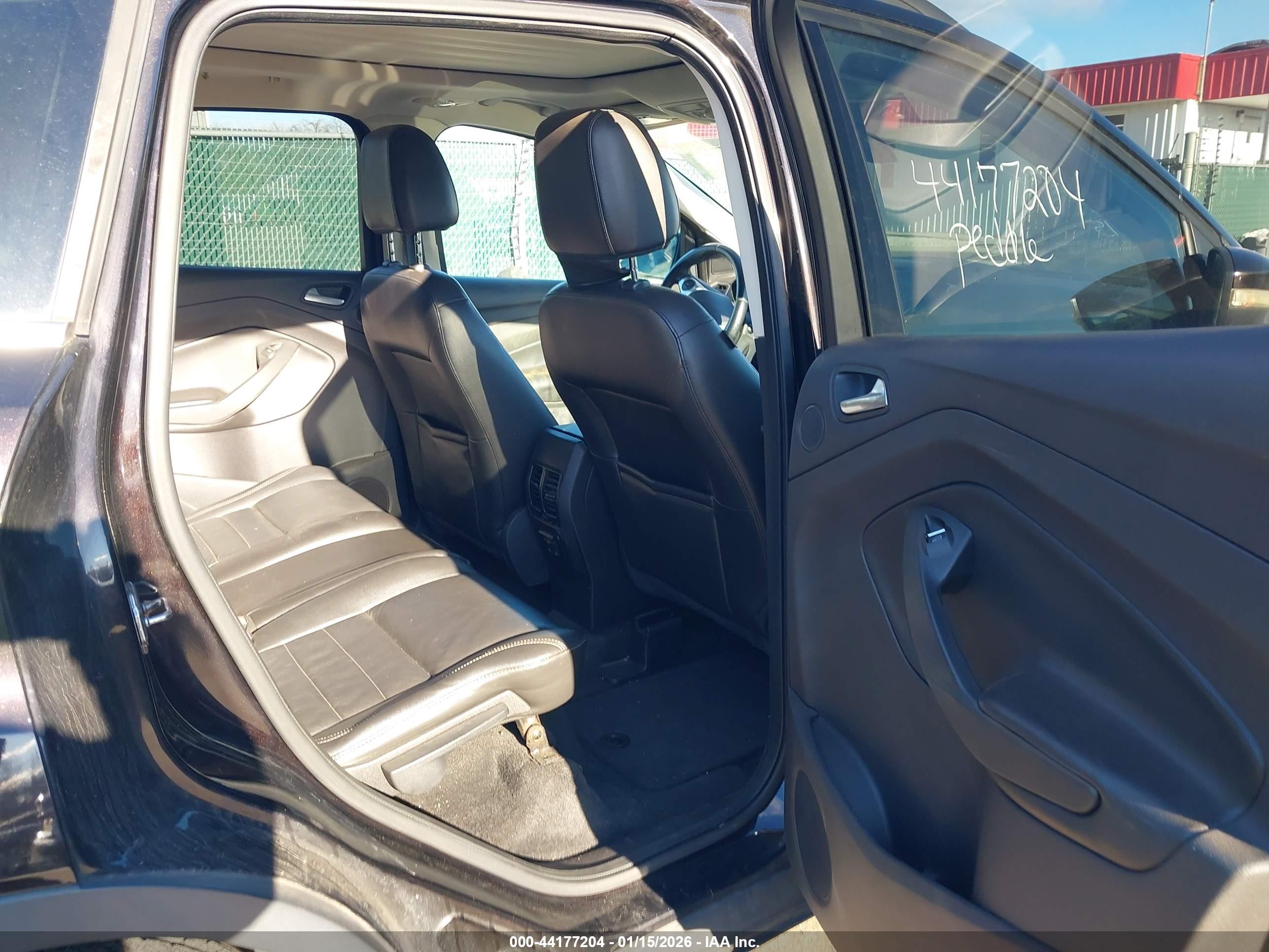 FORD ESCAPE image 8