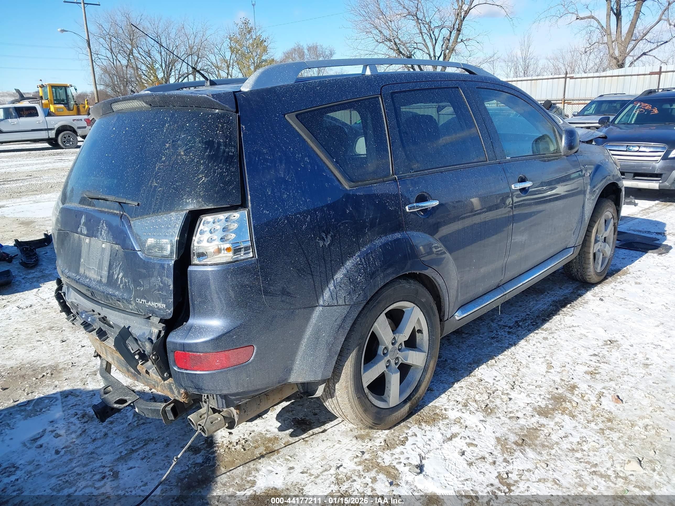 MITSUBISHI OUTLANDER image 4
