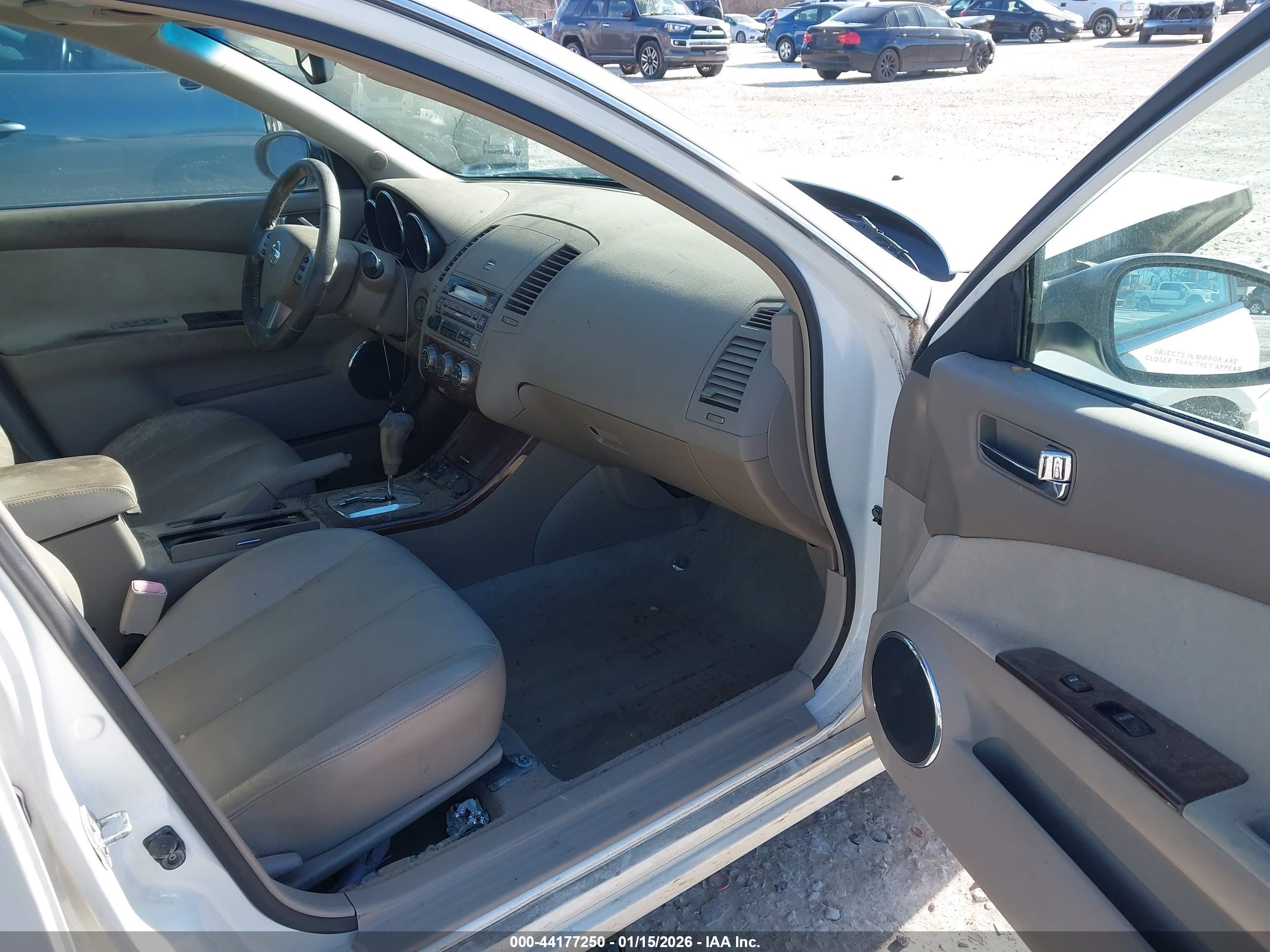 NISSAN ALTIMA image 5